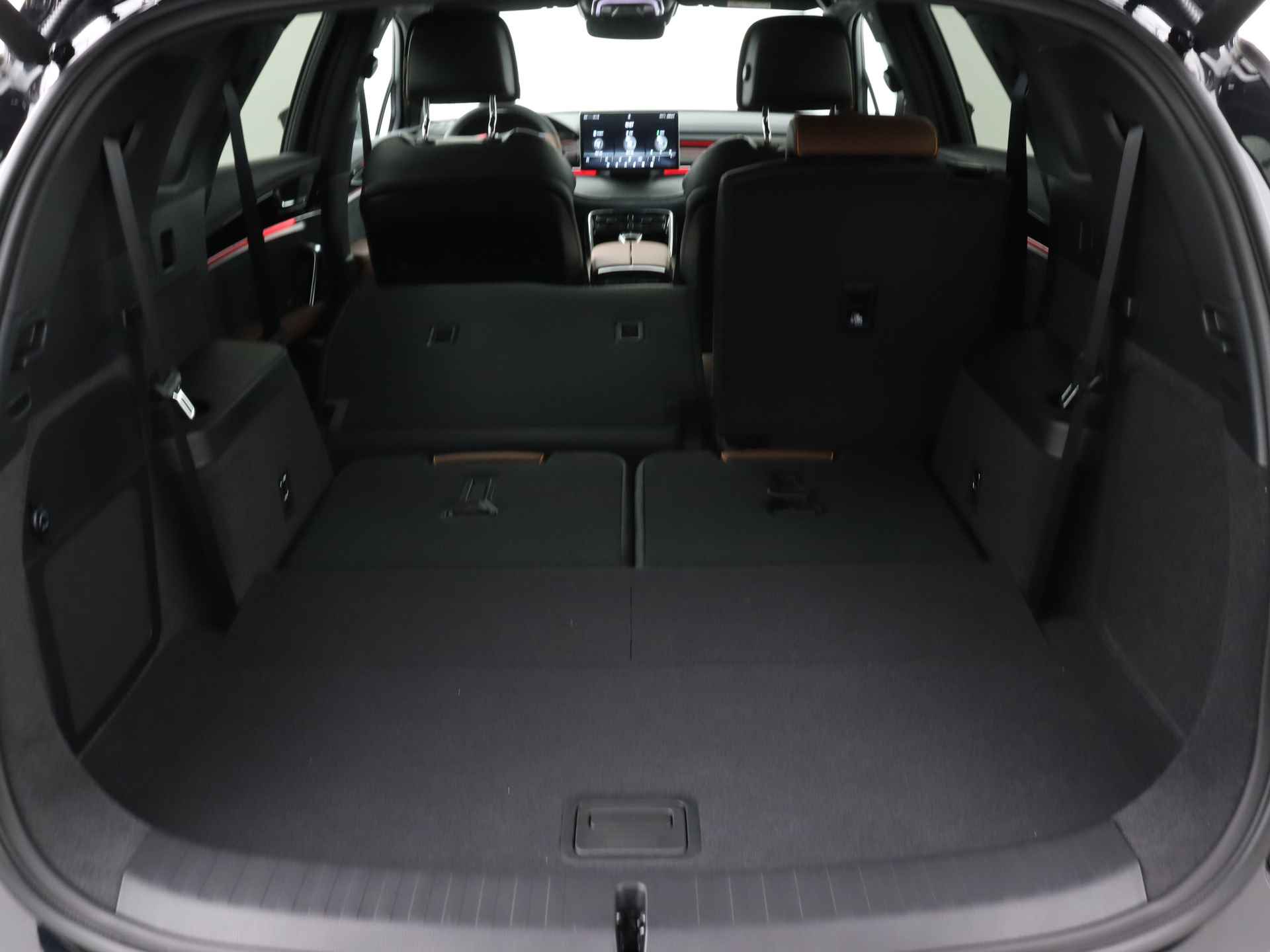 BYD TANG AWD Executive 86 kWh | €10.000 Voorraad Voordeel! Direct Rijden! | Leder | Adaptive Cruise Control | Electrische stoelverstelling | - 33/45