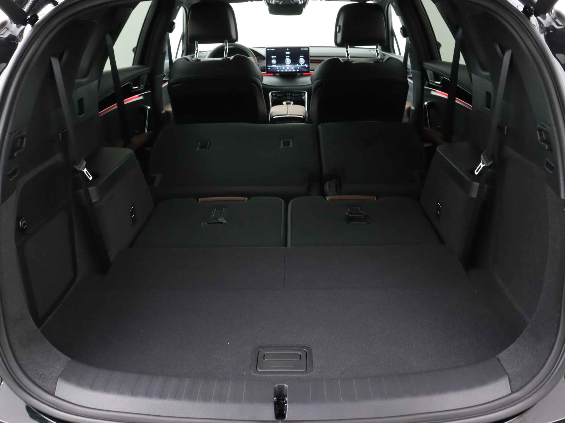 BYD TANG AWD Executive 86 kWh | €10.000 Voorraad Voordeel! Direct Rijden! | Leder | Adaptive Cruise Control | Electrische stoelverstelling | - 34/45