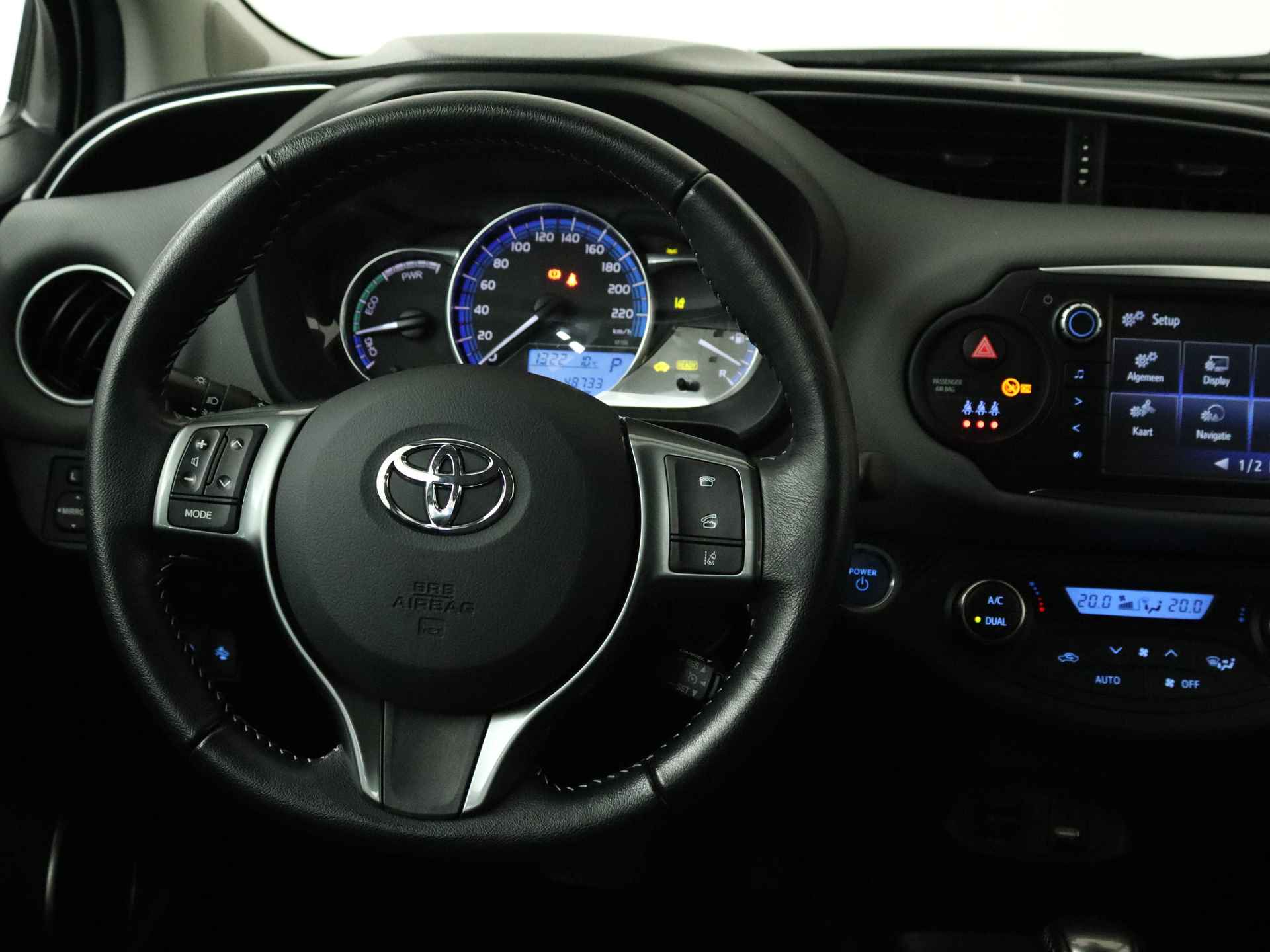 Toyota Yaris 1.5 Hybrid Trend | Navigatie | Camera | Climate Control | LM velgen | Cruise Control | - 8/42