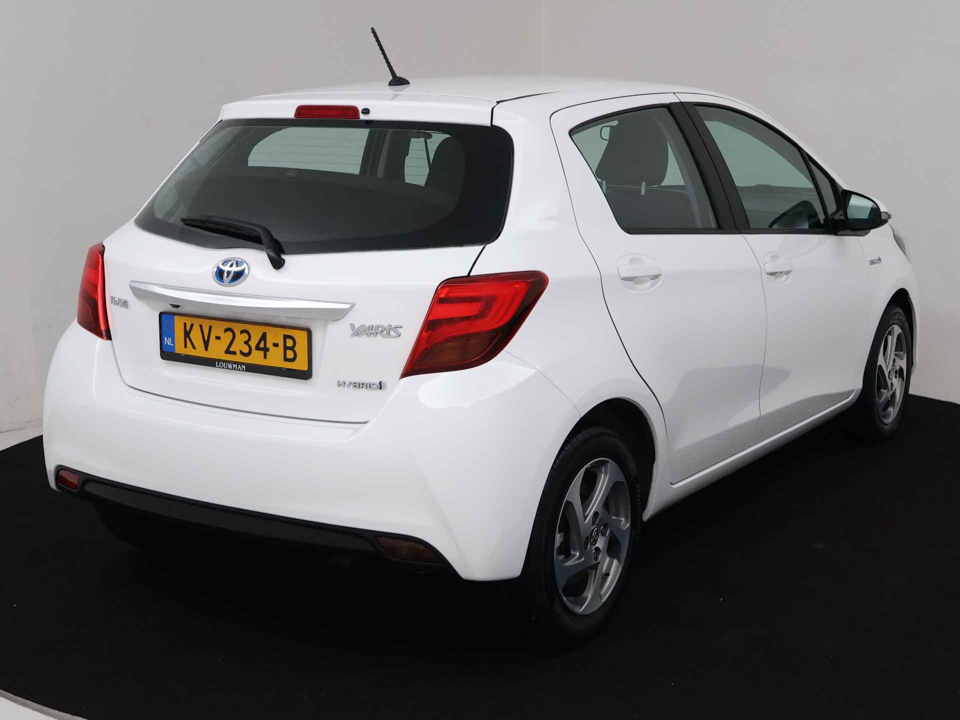 Toyota Yaris 1.5 Hybrid Trend | Navigatie | Camera | Climate Control | LM velgen | Cruise Control | - 18/42