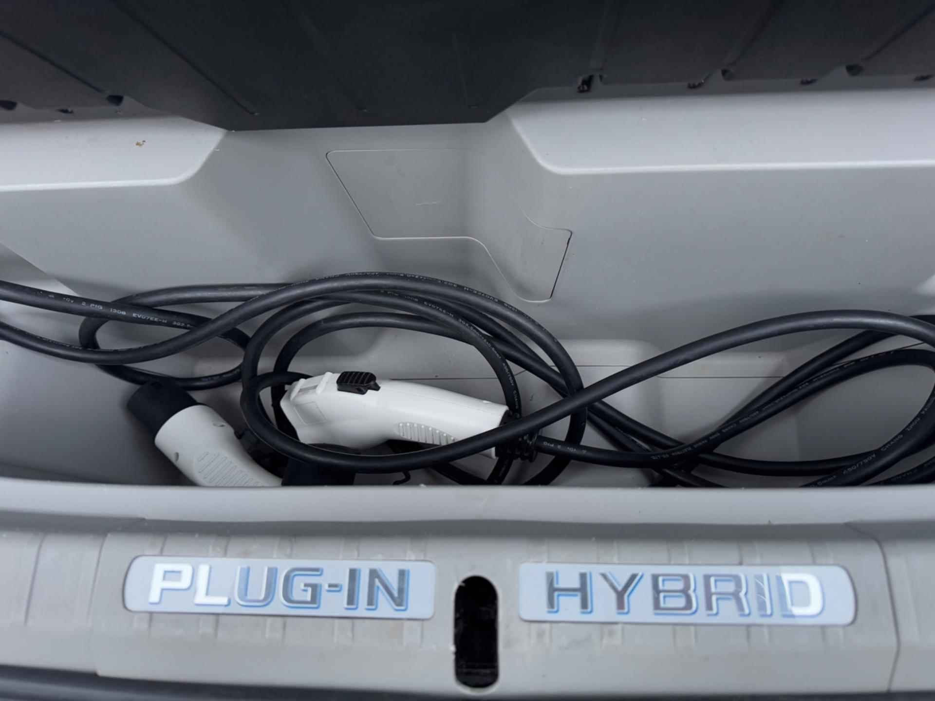 Toyota Prius 1.8 Plug-in Aspiration - 14/28