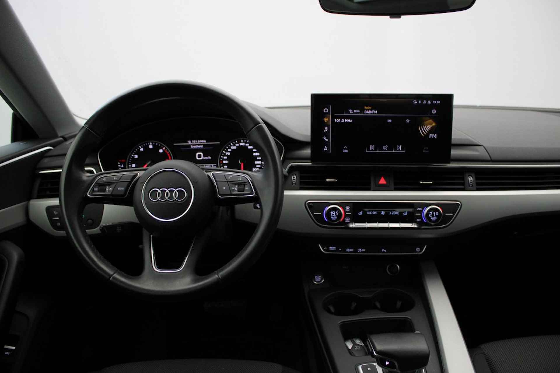 AUDI A5 35 TFSI Pro Line Automaat - Carplay, Panorama, Clima, Cruise - 4/31