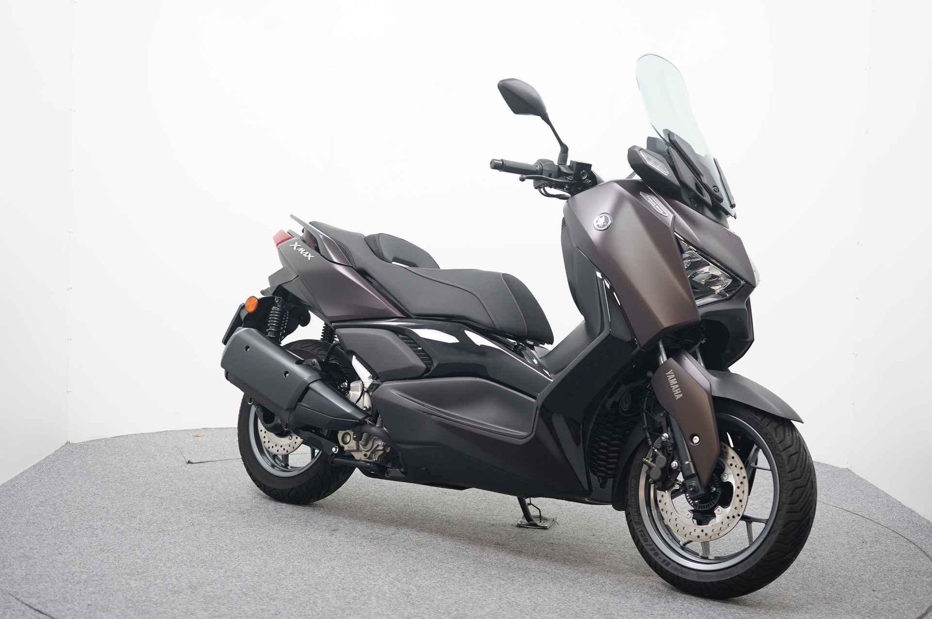 Yamaha X-MAX TECH MAX - 2/13