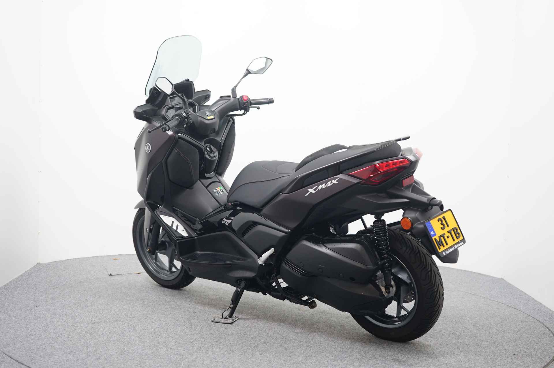 Yamaha X-MAX TECH MAX - 6/13