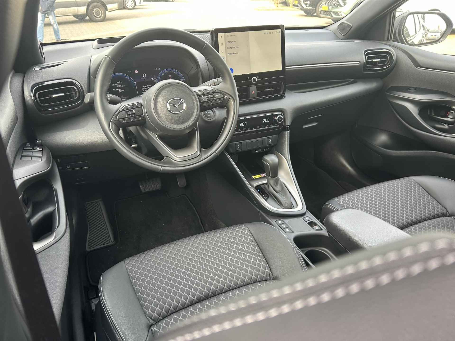 Mazda 2 Hybrid 1.5 Homura Plus Duurste uitvoering | Kop-er-Af-Voordeel! | Full Options | Panoramadak | Leder Stof | All Season banden | Rijklaar inclusief 36 mnd Garantie! | - 25/29