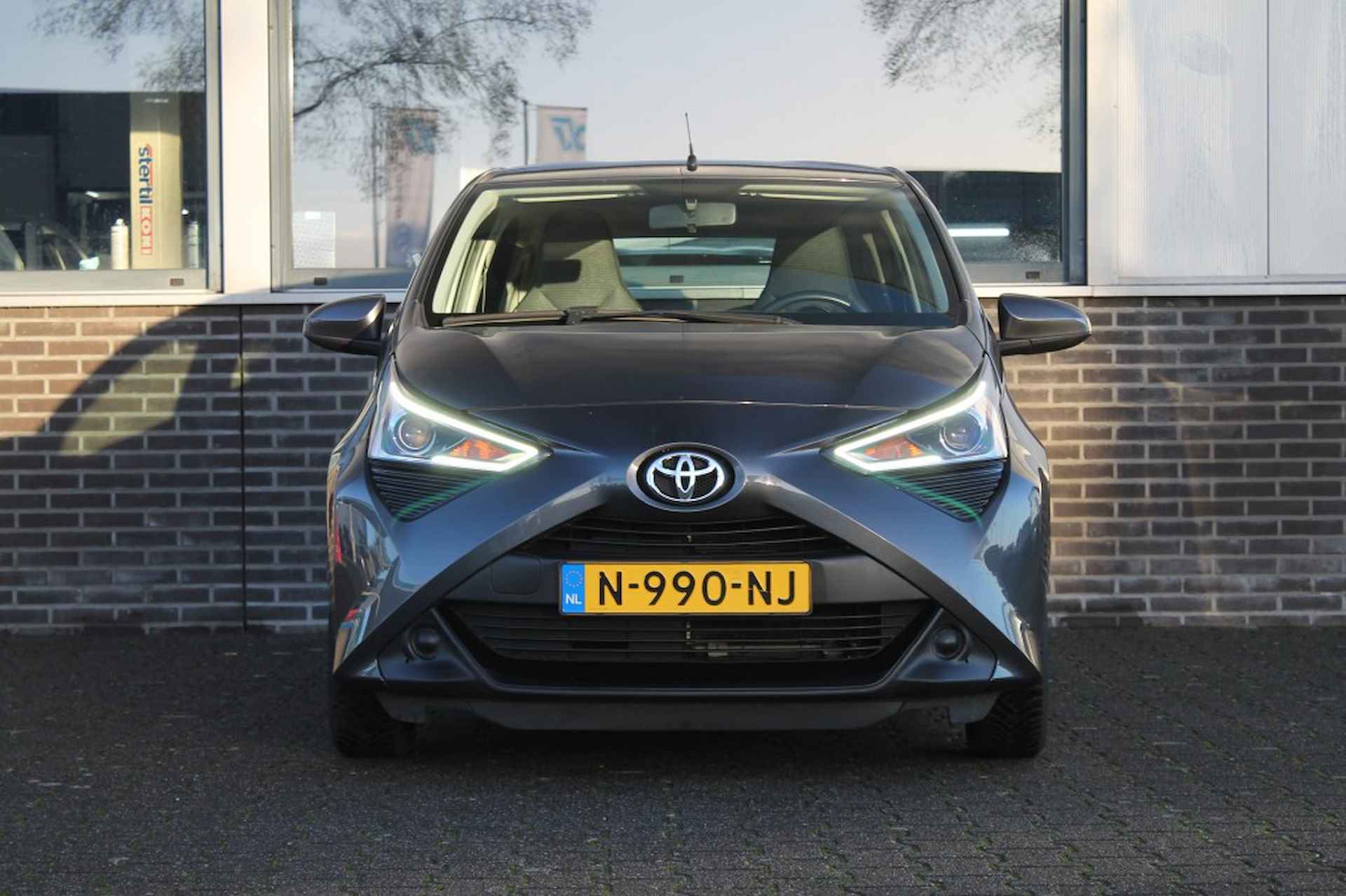 TOYOTA Aygo 1.0 VVT-i X-Play - ParkeerCamera - Airco - Apple/Android Carplay - 6/22