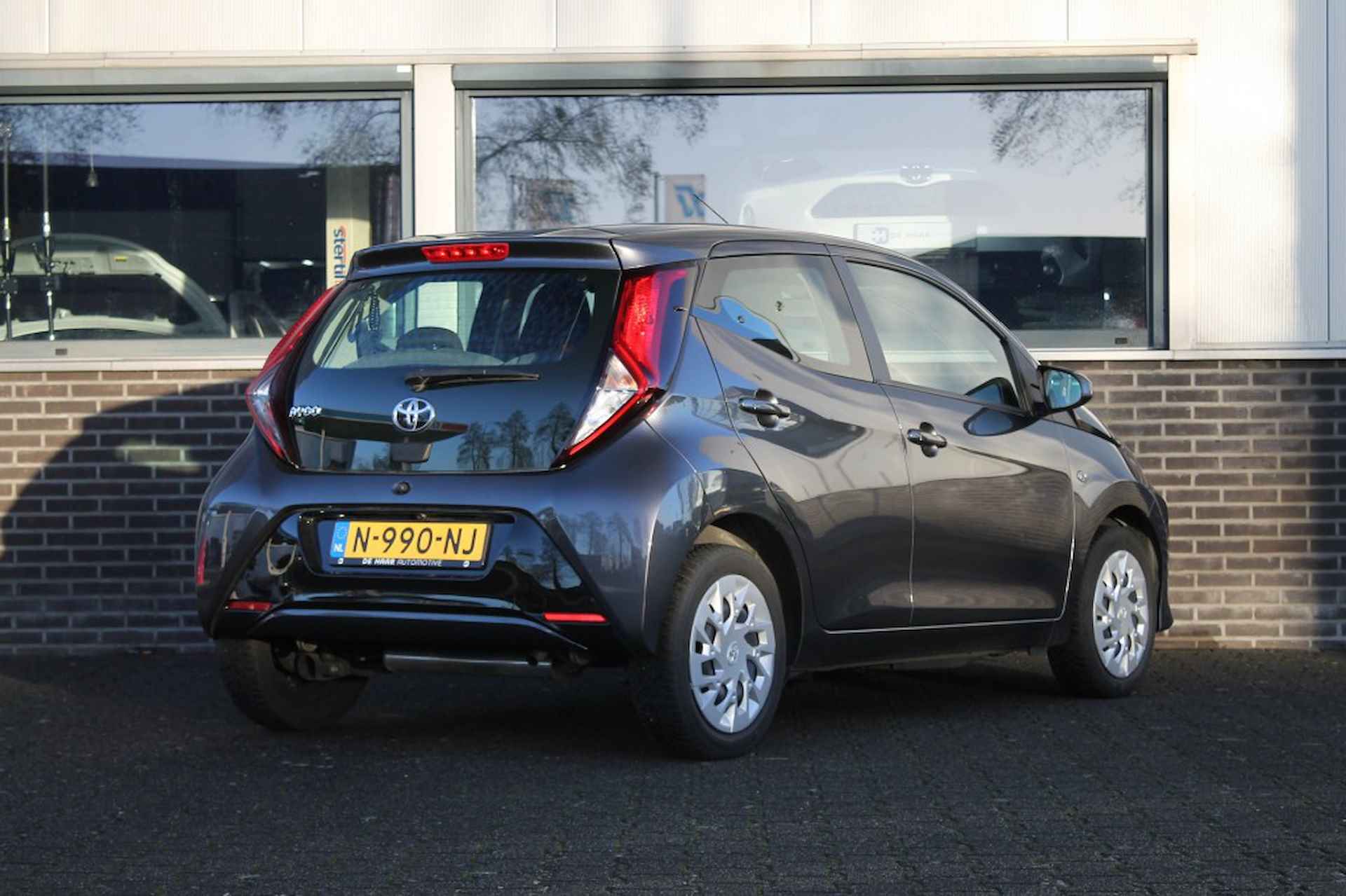 TOYOTA Aygo 1.0 VVT-i X-Play - ParkeerCamera - Airco - Apple/Android Carplay - 9/22