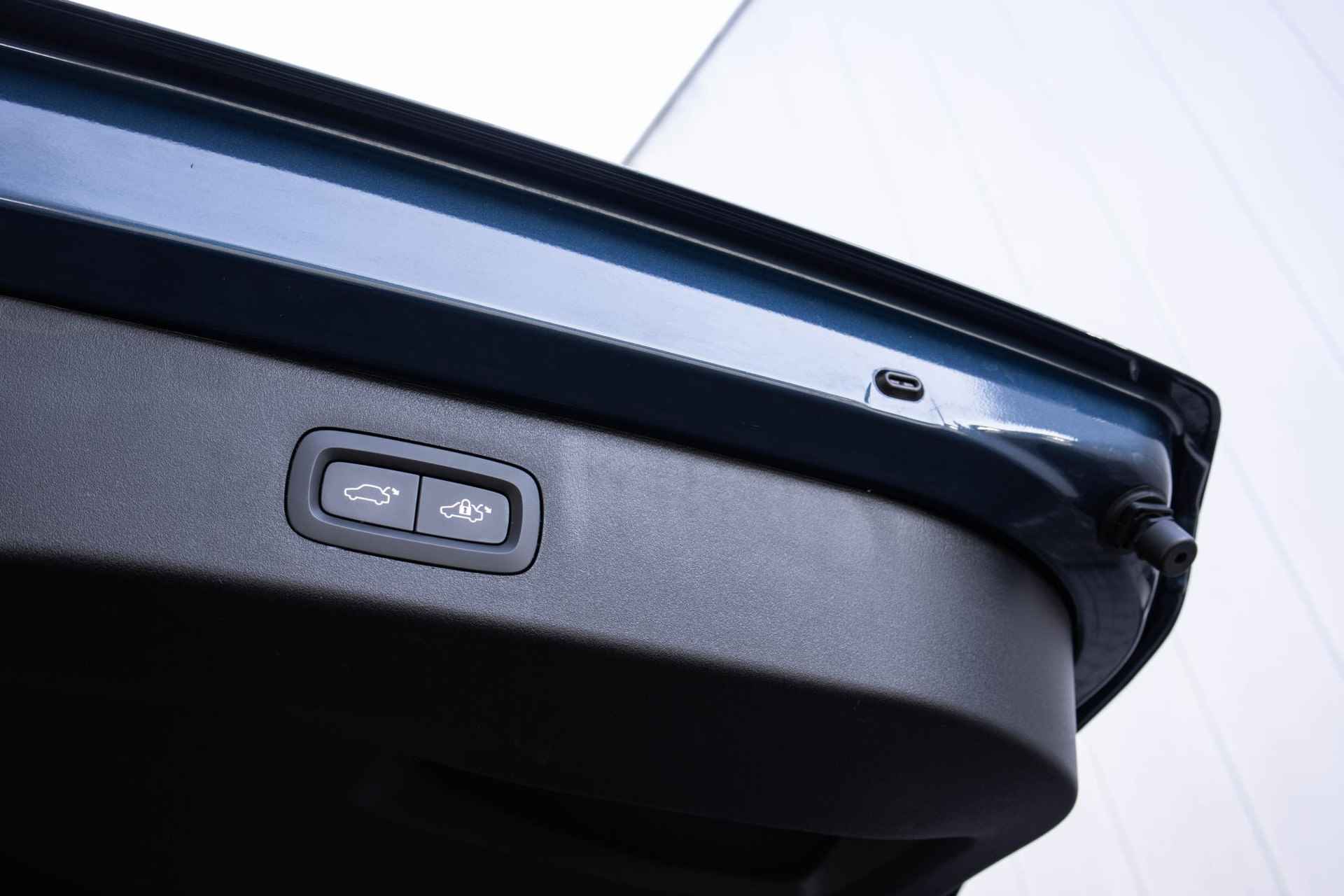 Lynk & Co 01 | Garantie tot 10-2026! | Plug-in Hybrid | Panoramadak | Infinity audio | 360° Parkeercamera | Parkeersensoren voor + achter | Stoelverwarming |  Adaptive cruise control | Apple carplay & Android auto | Elektrisch verstelb. bestuurdersstoel - 31/34