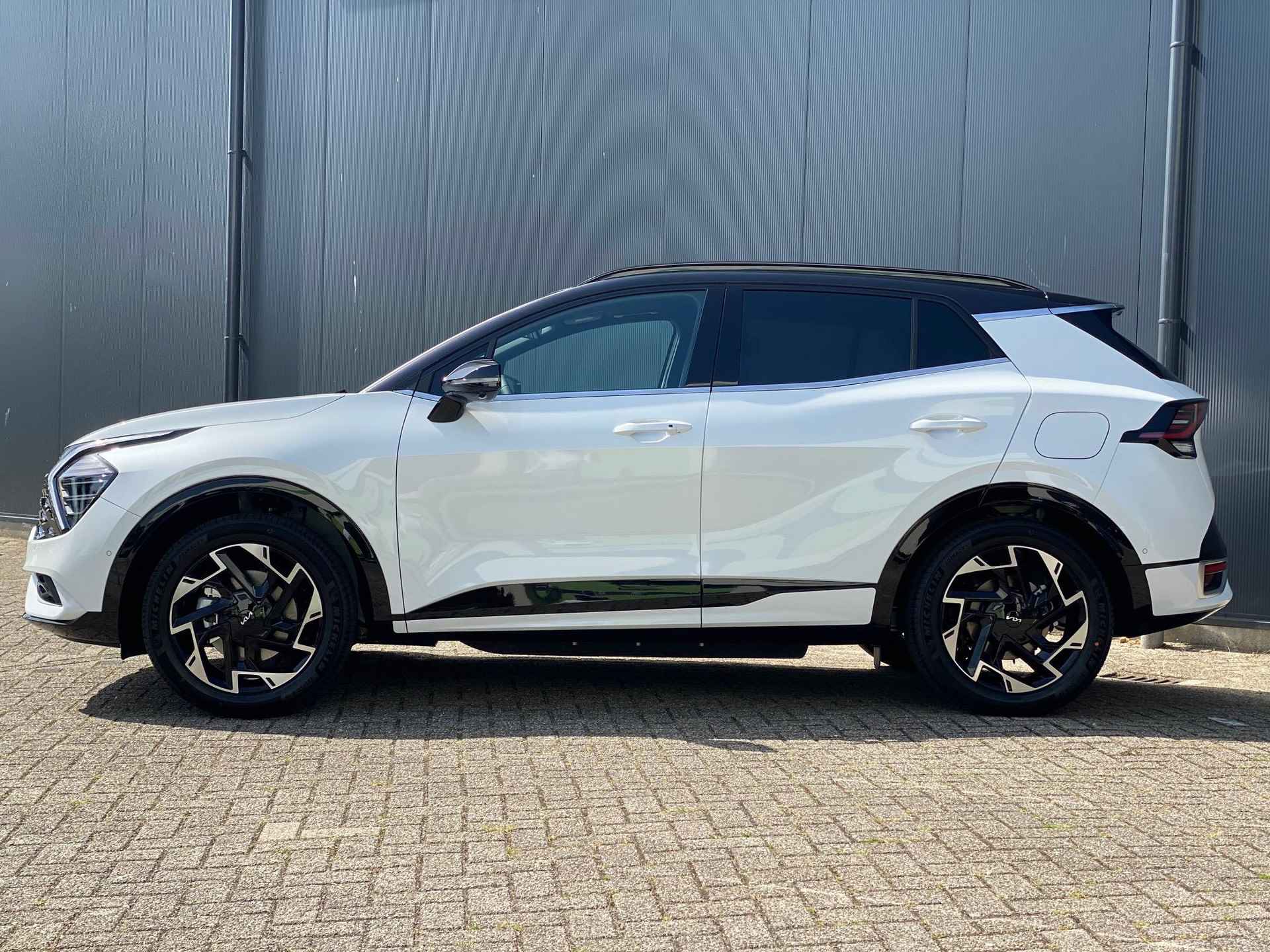 Kia Sportage 1.6 T-GDi Plug-in Hybrid AWD GT-PlusLine | *Niet op voorraad*| *Nu te bestellen* | Nu €4.000,- Actiekorting | Navi | Clima | Camera | Schuif-/kanteldak - 2/40