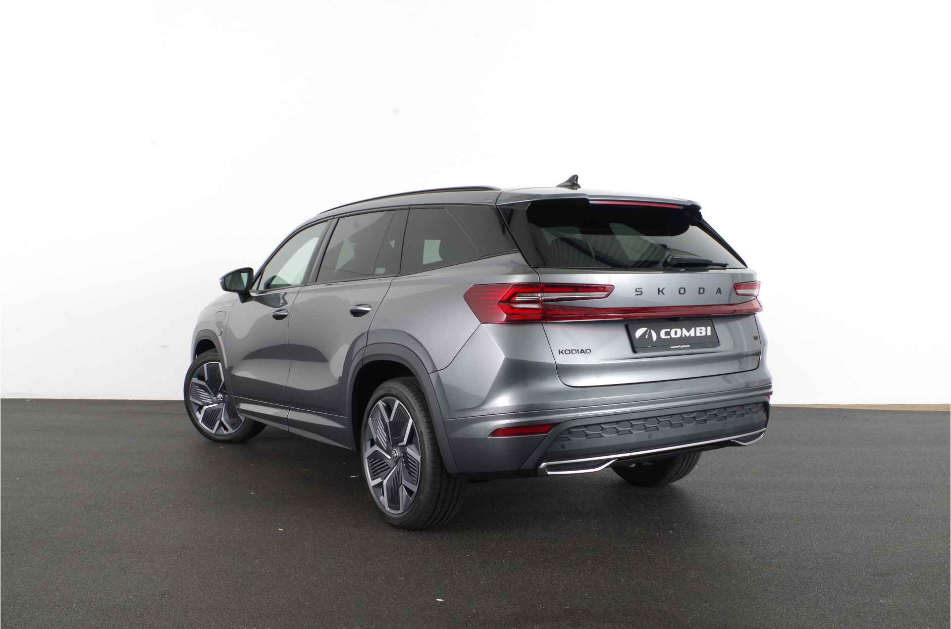 ŠKODA Kodiaq 1.5 TSI PHEV Sportline Business > Direct leverbaar! Graphite Grey | Trekhaak... Lease ook mogelijk! - 11/35