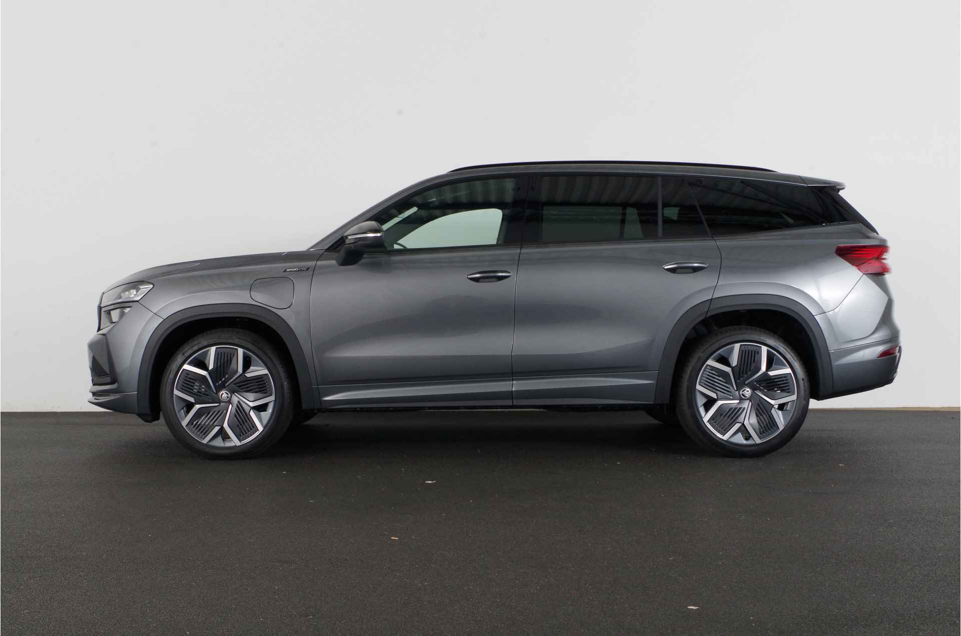 ŠKODA Kodiaq 1.5 TSI PHEV Sportline Business > Direct leverbaar! Graphite Grey | Trekhaak... Lease ook mogelijk! - 16/35