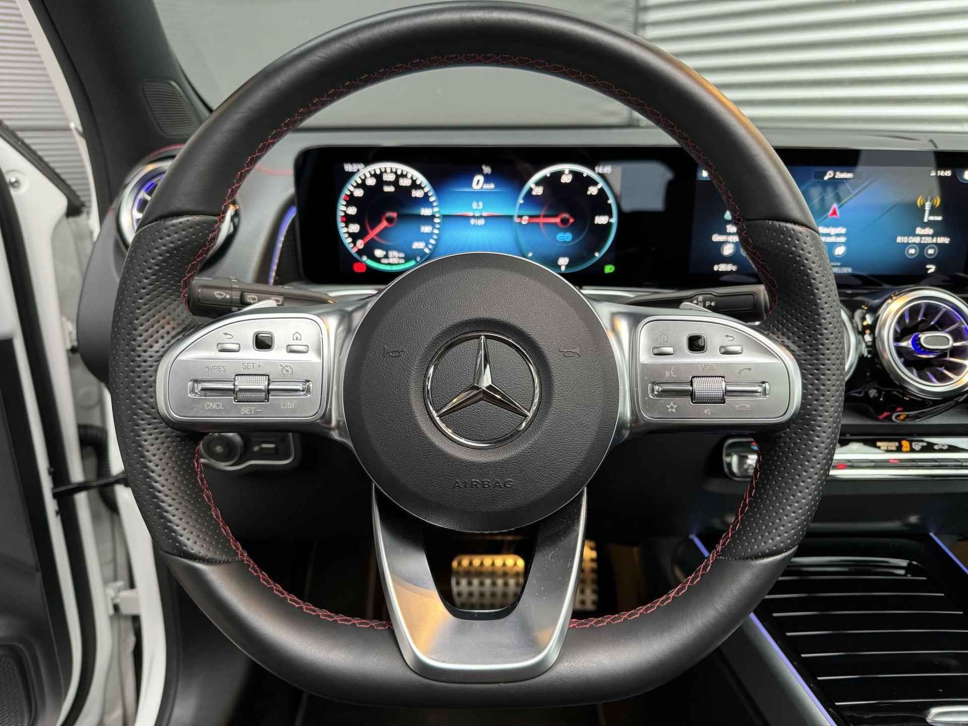 Mercedes-Benz EQB 300 4MATIC AMG | Panoramadak - 10/31