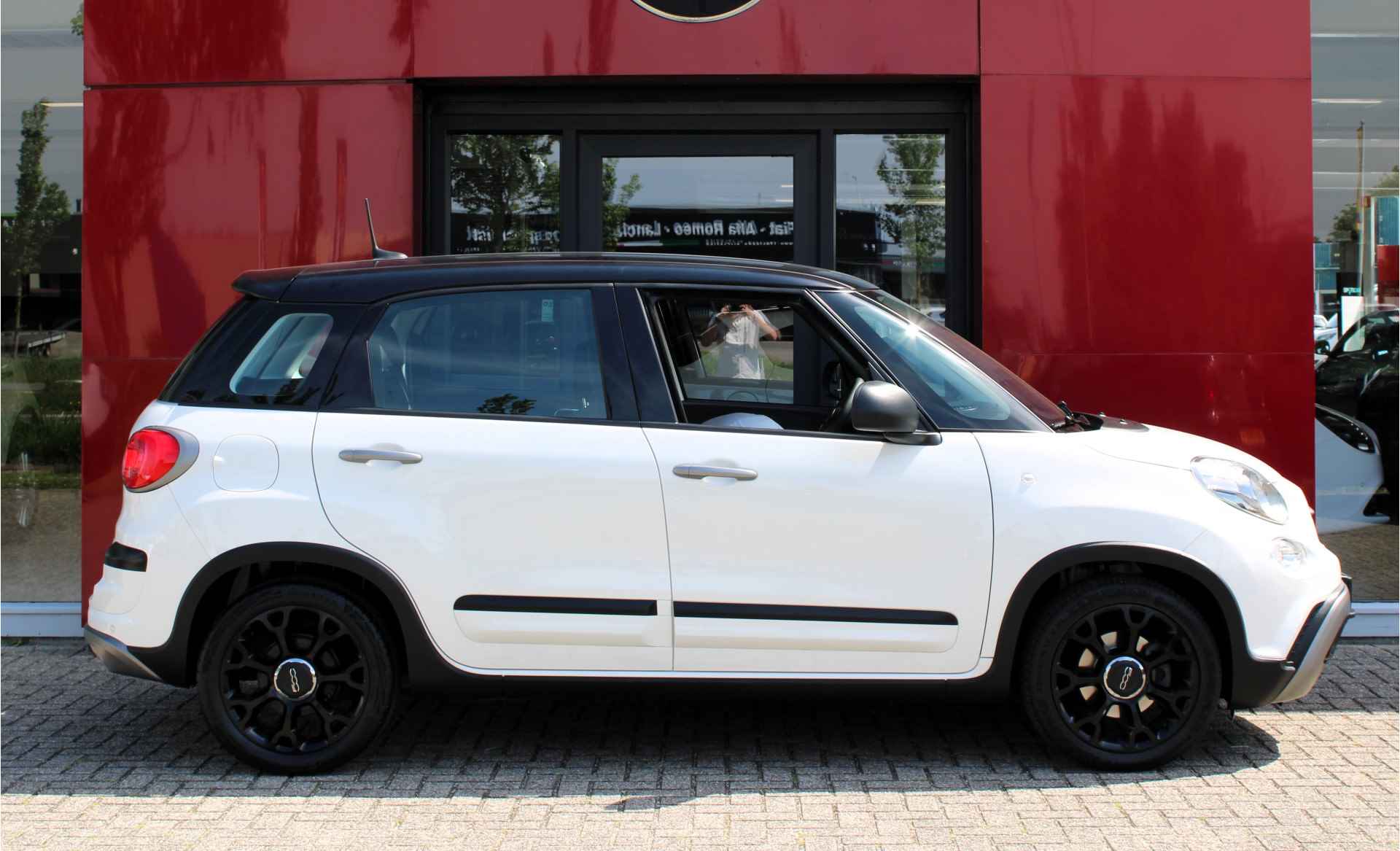 Fiat 500L TwinAir 105PK CityCross | Apple Carplay | Parkeersensoren achter - 6/26