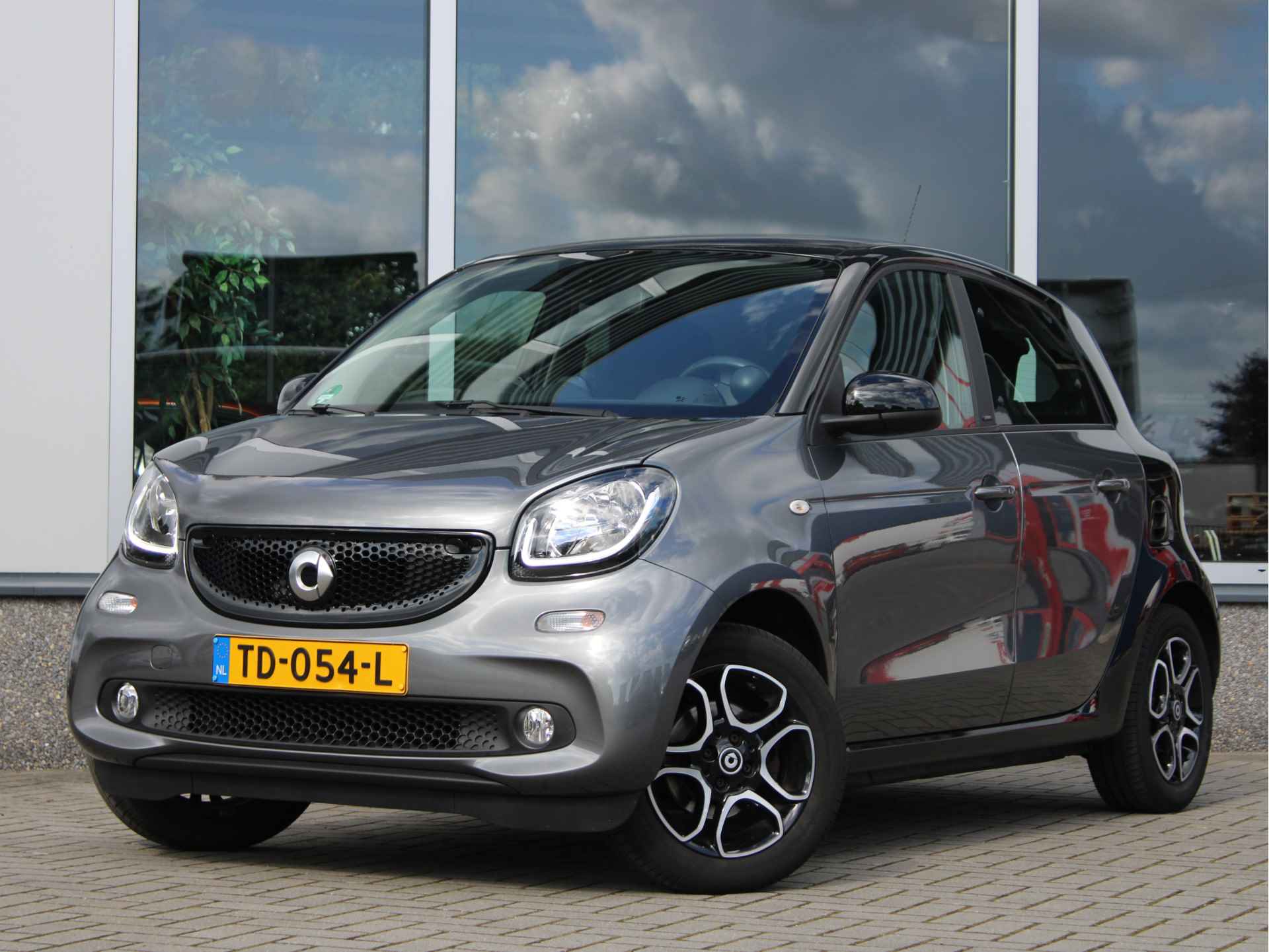 Smart Forfour 1.0 Business Solution PLUS Lederen Bekleding, Cruise en Climate Control, Navigatie, Bluetooth - 11/32