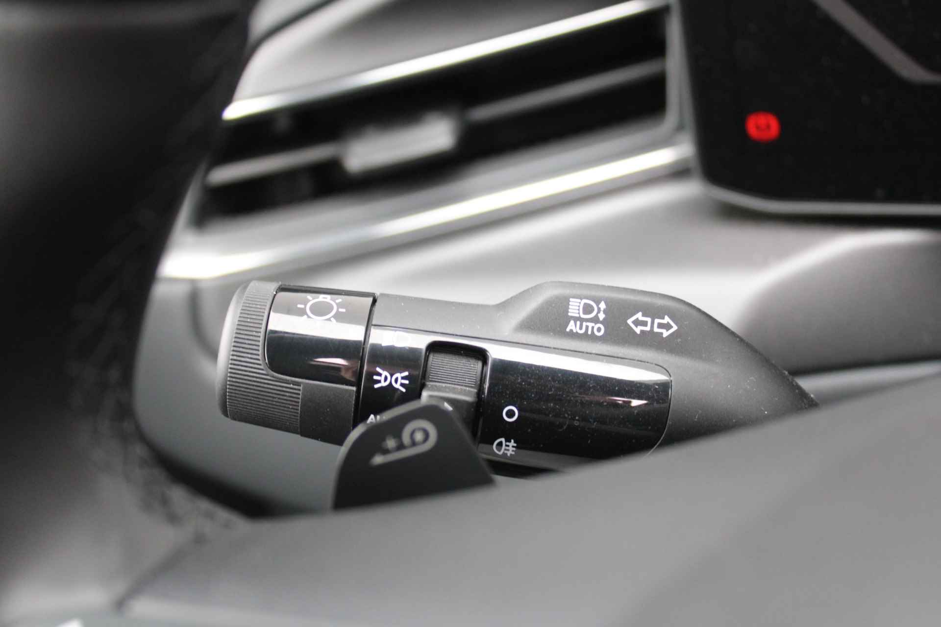 Kia EV9 Launch Edition GT-Line AWD 99.8 kWh | BTW Auto | 7 persoons | 384 PK | 2500 KG Trekkracht | - 14/49