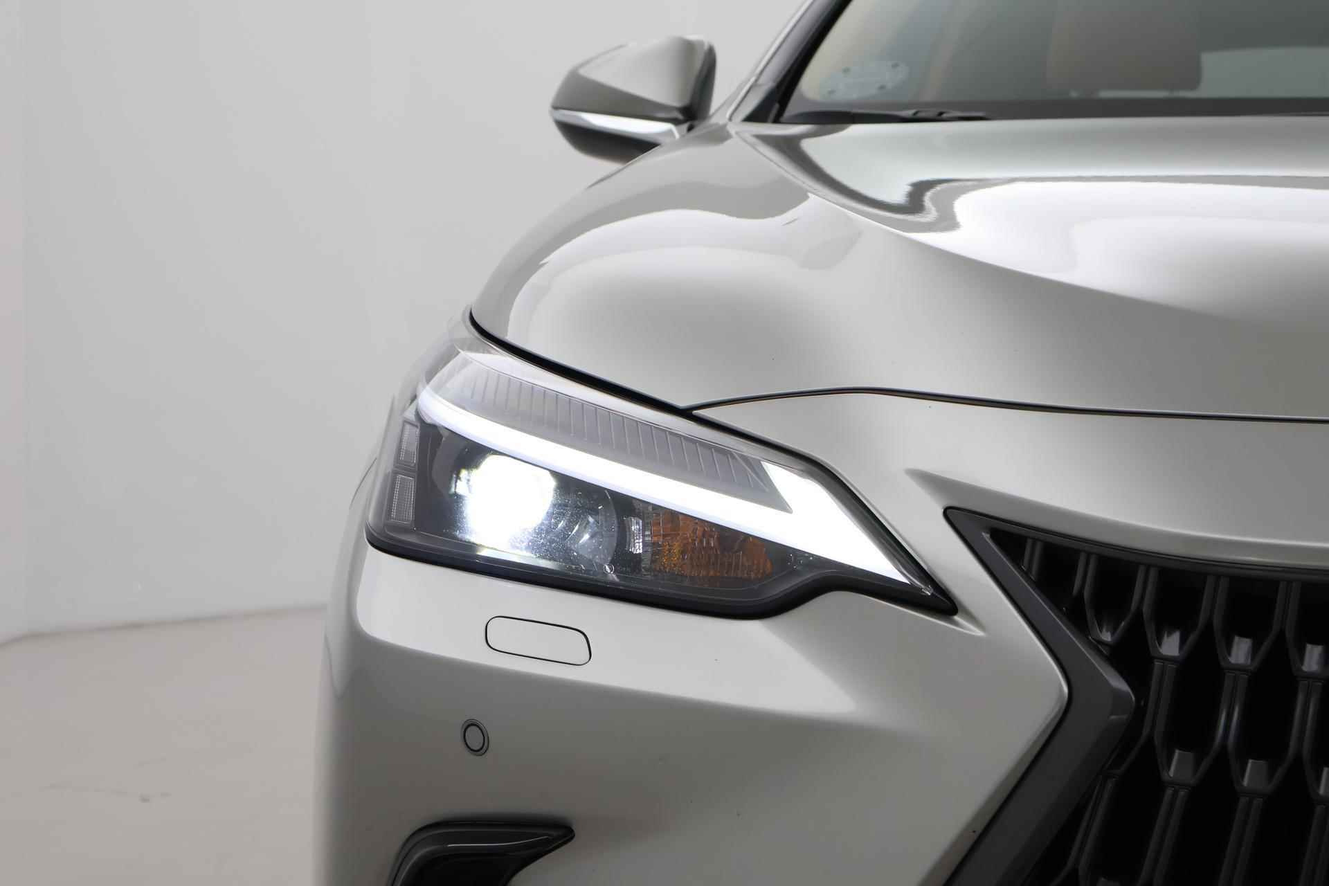 Lexus NX 450h+ AWD Luxury Line | Leder | Stoel-/stuurverwarming | Dodehoek detectie - 13/42