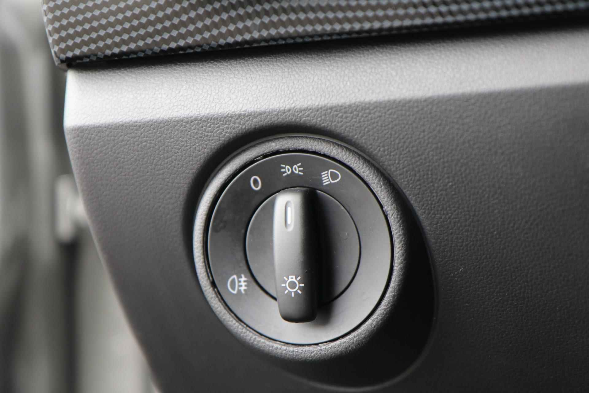 Volkswagen up! 1.0 65pk | Bluetooth | Airco | DAB Radio - 30/38