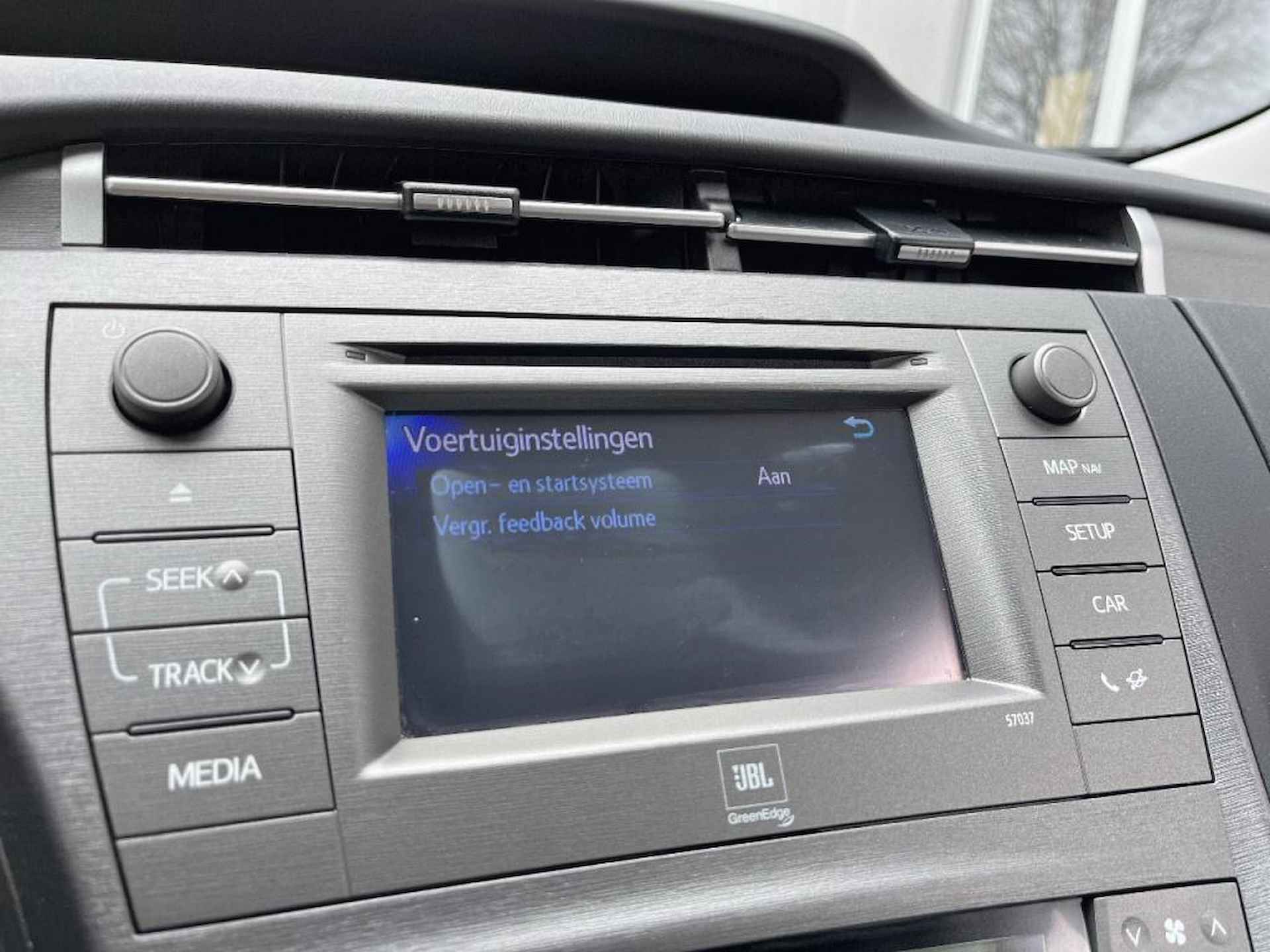 Toyota Prius 1.8 Plug-in LEDER NAVIGATIE LMV XENON - 27/36