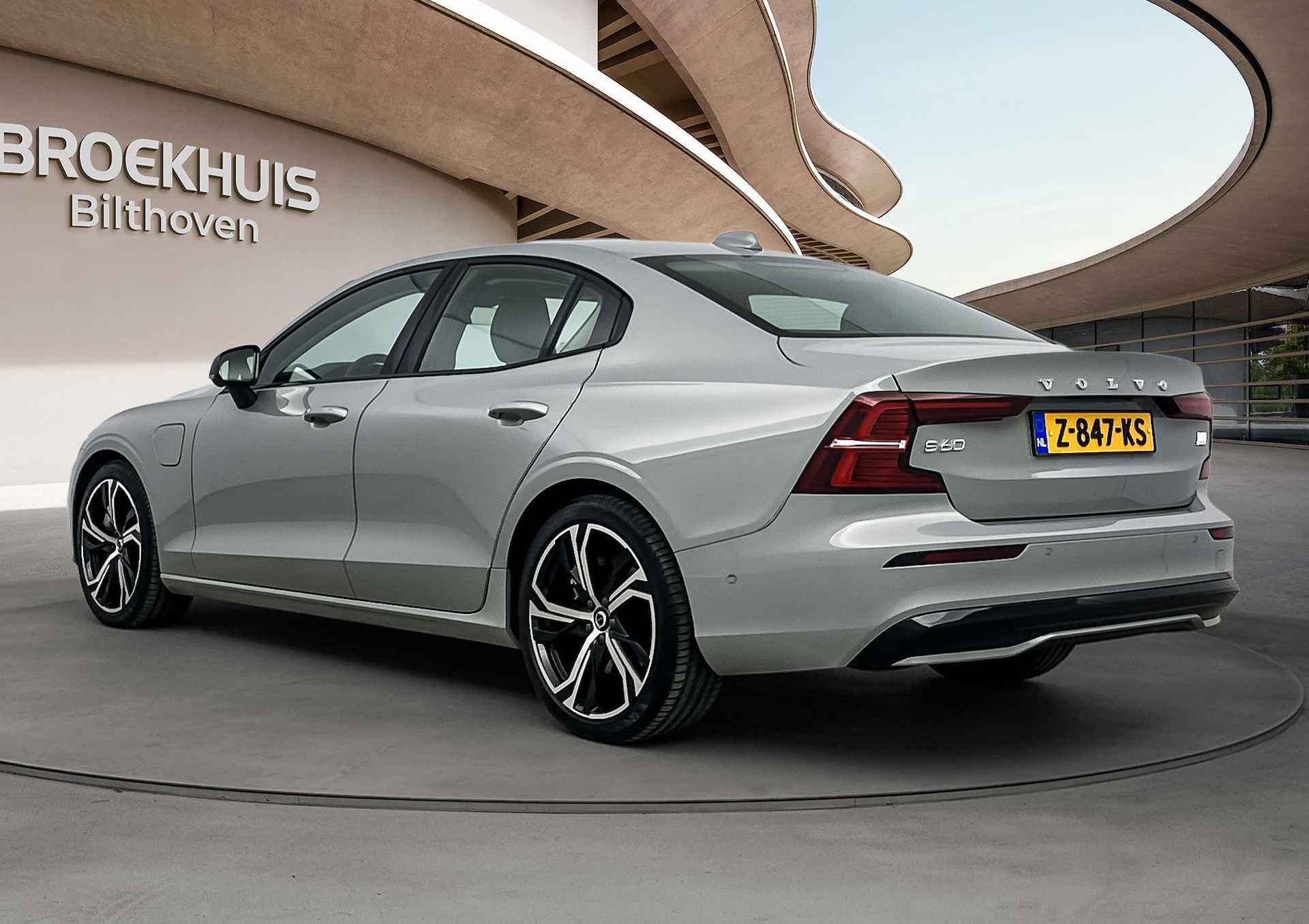 Volvo S60 Recharge T6 Ultimate Dark | PDC + 360 camera | BLIS | Stoel verw. V+A + | Stuur verw. | - 5/30