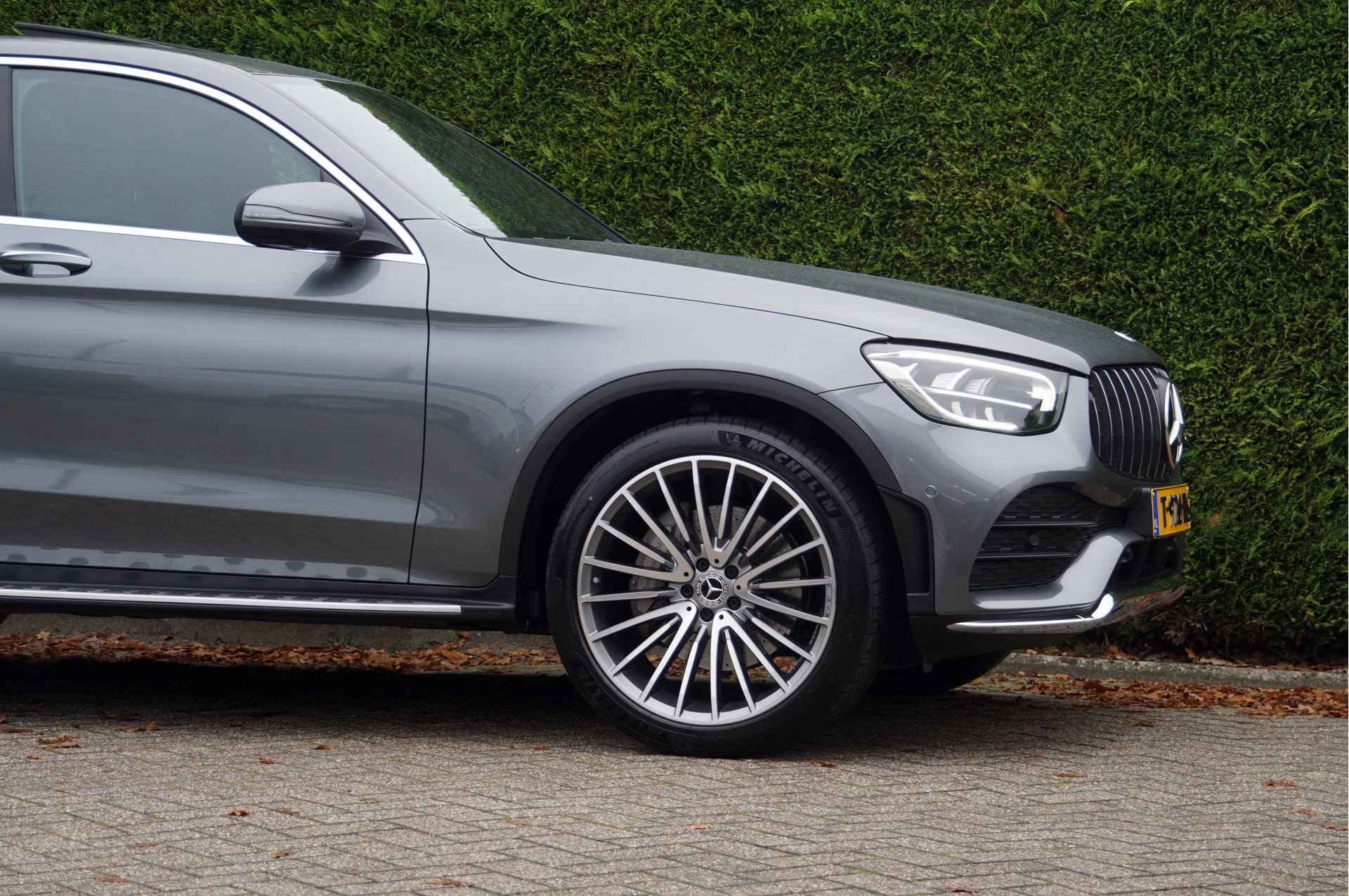 Mercedes-Benz GLC Coupé GLC 300 4M Coupé AMG Line | Schuifdak Distronic Dodehoek Keyless - 52/60