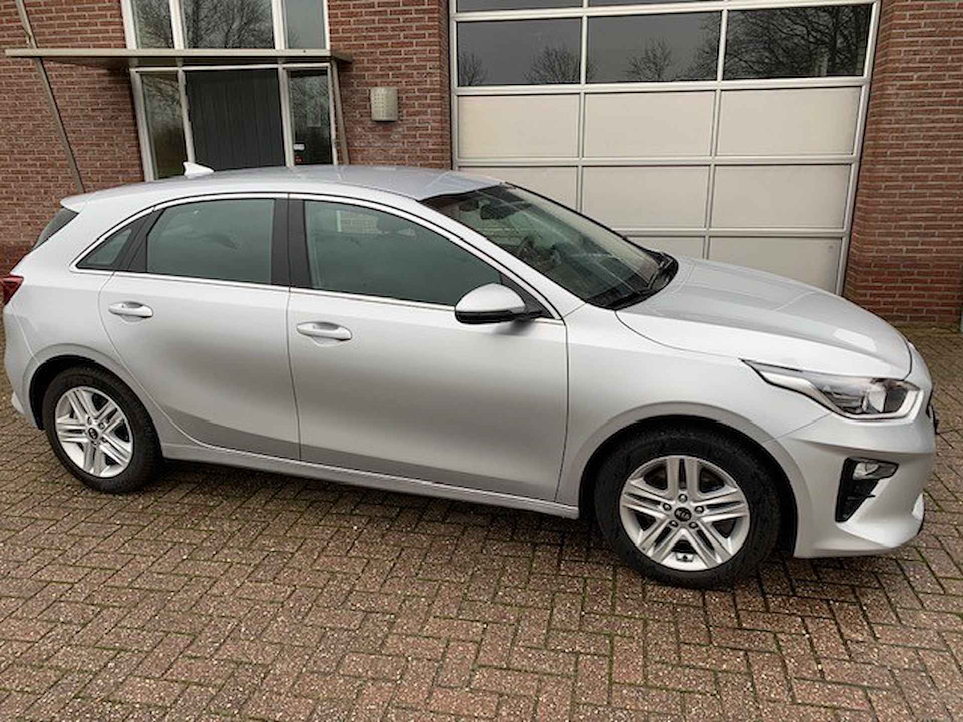 Kia Ceed 1.0 T-GDi DynamicLine camara / navigatie - 8/26