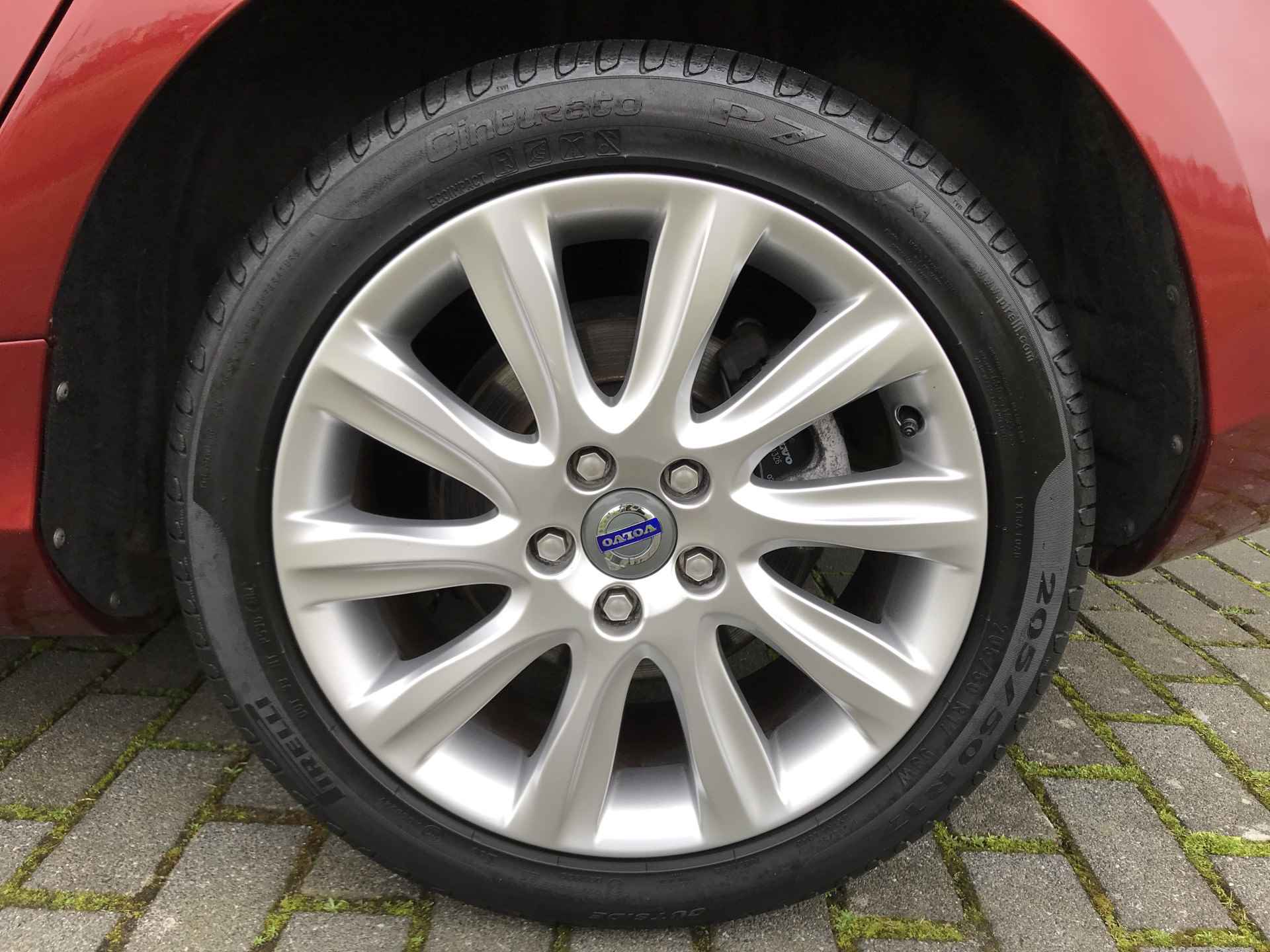 Volvo V40 1.6 T4 Summum Automaat | Rijklaar incl 12 mnd Bovag | Verwarmbaar voorruit Park assist voor Leer - 35/36