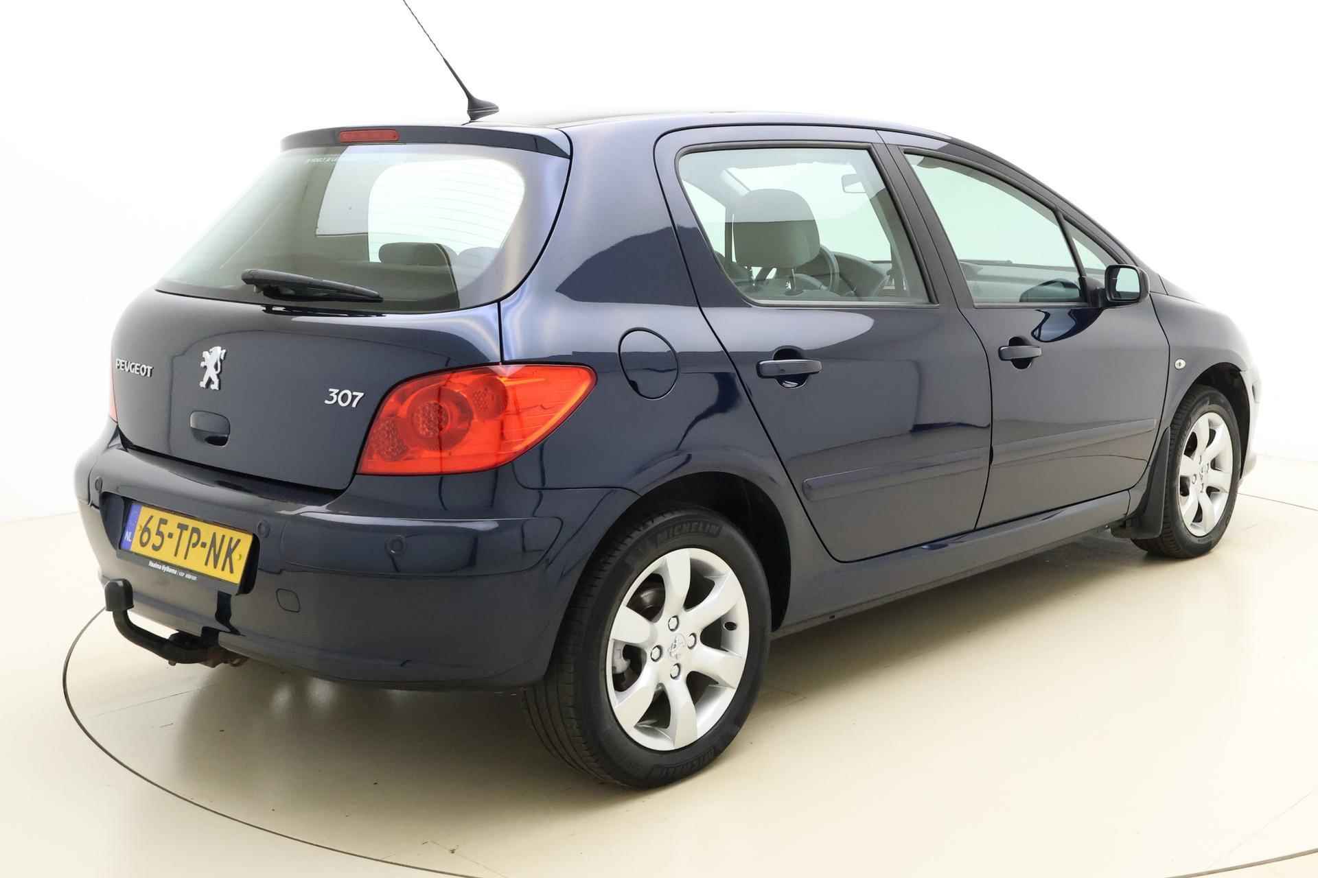 Peugeot 307 2.0-16V XT Automaat | Climate Control | Trekhaak | Cruise Control | Parkeersensoren achter | Dealeronderhouden - 2/25