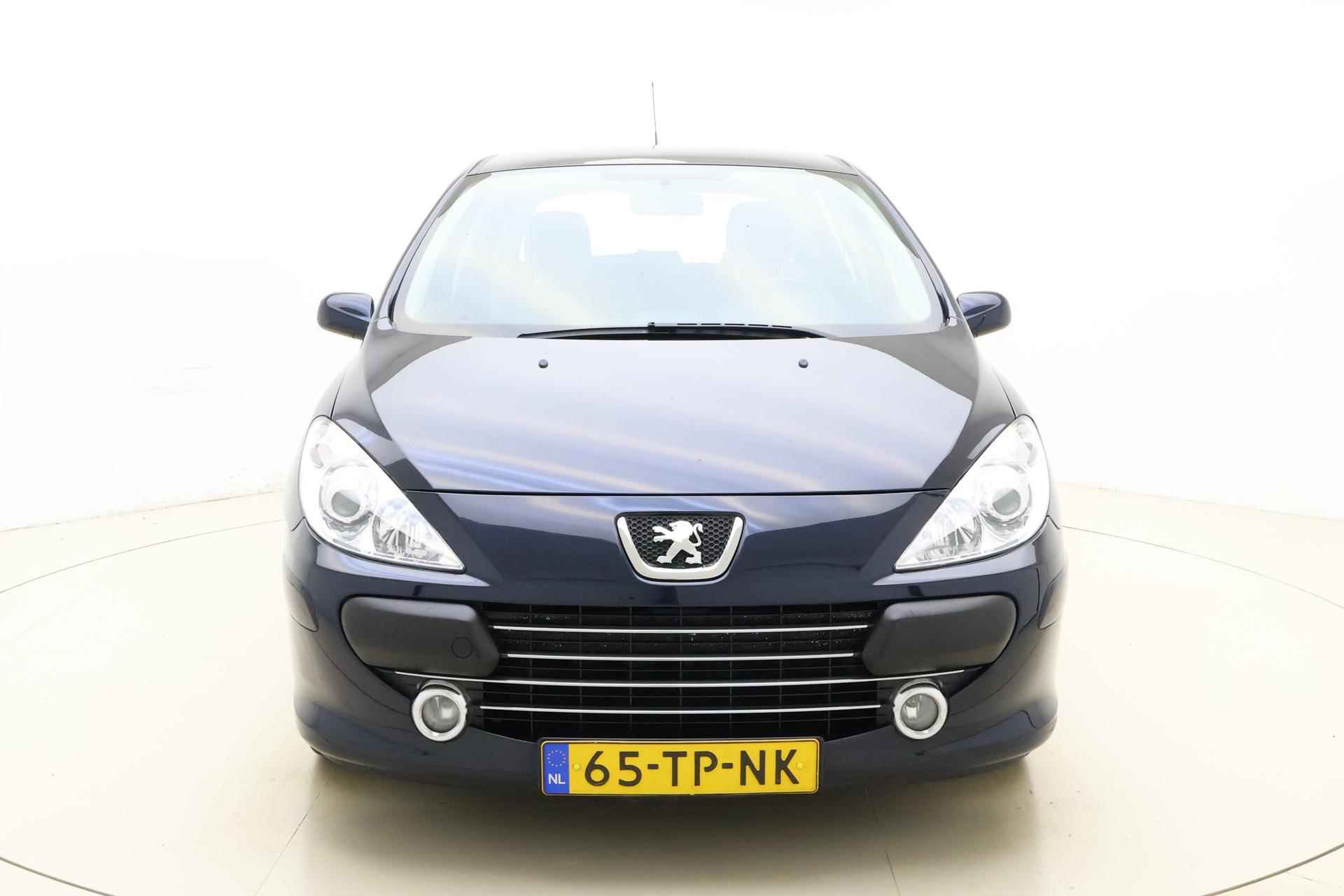 Peugeot 307 2.0-16V XT Automaat | Climate Control | Trekhaak | Cruise Control | Parkeersensoren achter | Dealeronderhouden - 6/25