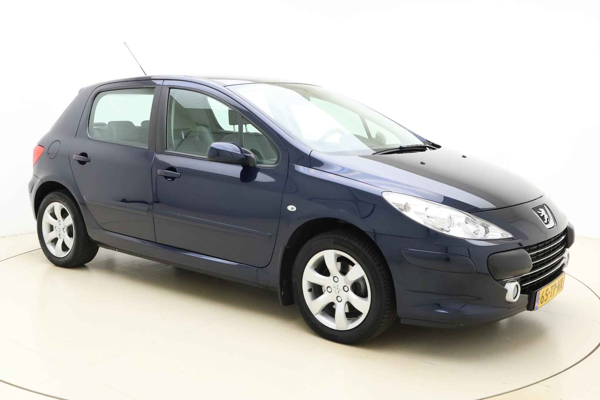 Peugeot 307 2.0-16V XT Automaat | Climate Control | Trekhaak | Cruise Control | Parkeersensoren achter | Dealeronderhouden - 8/25