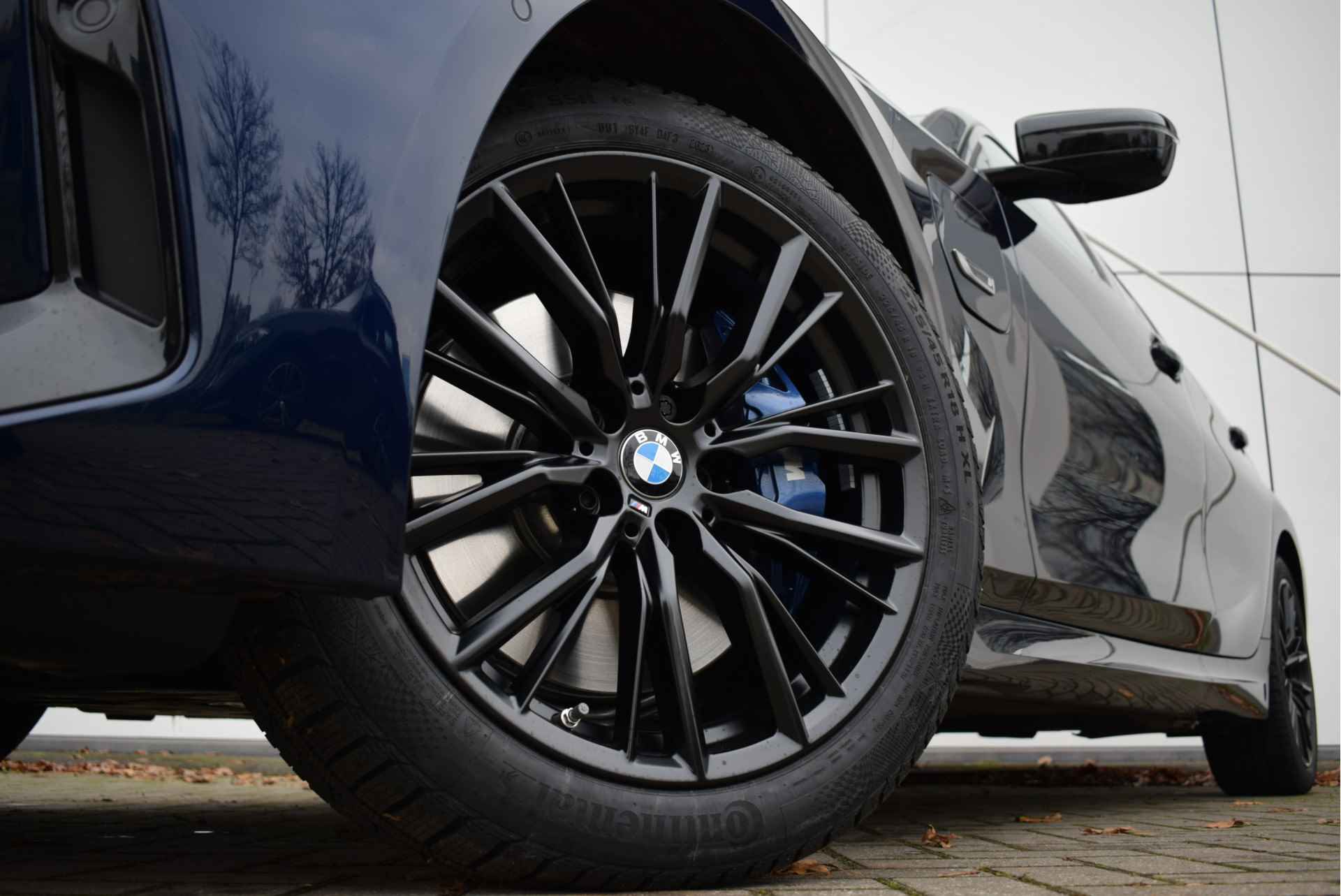 BMW 3-serie 320e High Executive M Sport Automaat / Schuif-kanteldak / Trekhaak / Sportstoelen / Active Cruise Control / Adaptieve LED / Parking Assistant / Comfort Access / Leder - 14/35