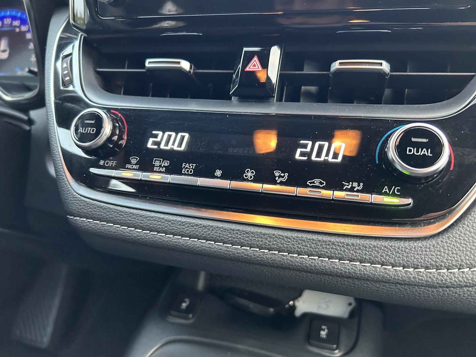 Suzuki Swace 1.8 Hybrid Select | Achteruitrijcamera | Adaptieve Cruise Control | Apple Carplay/Android Auto | Stuur-en Stoelverwarming | Climate Control | - 26/29