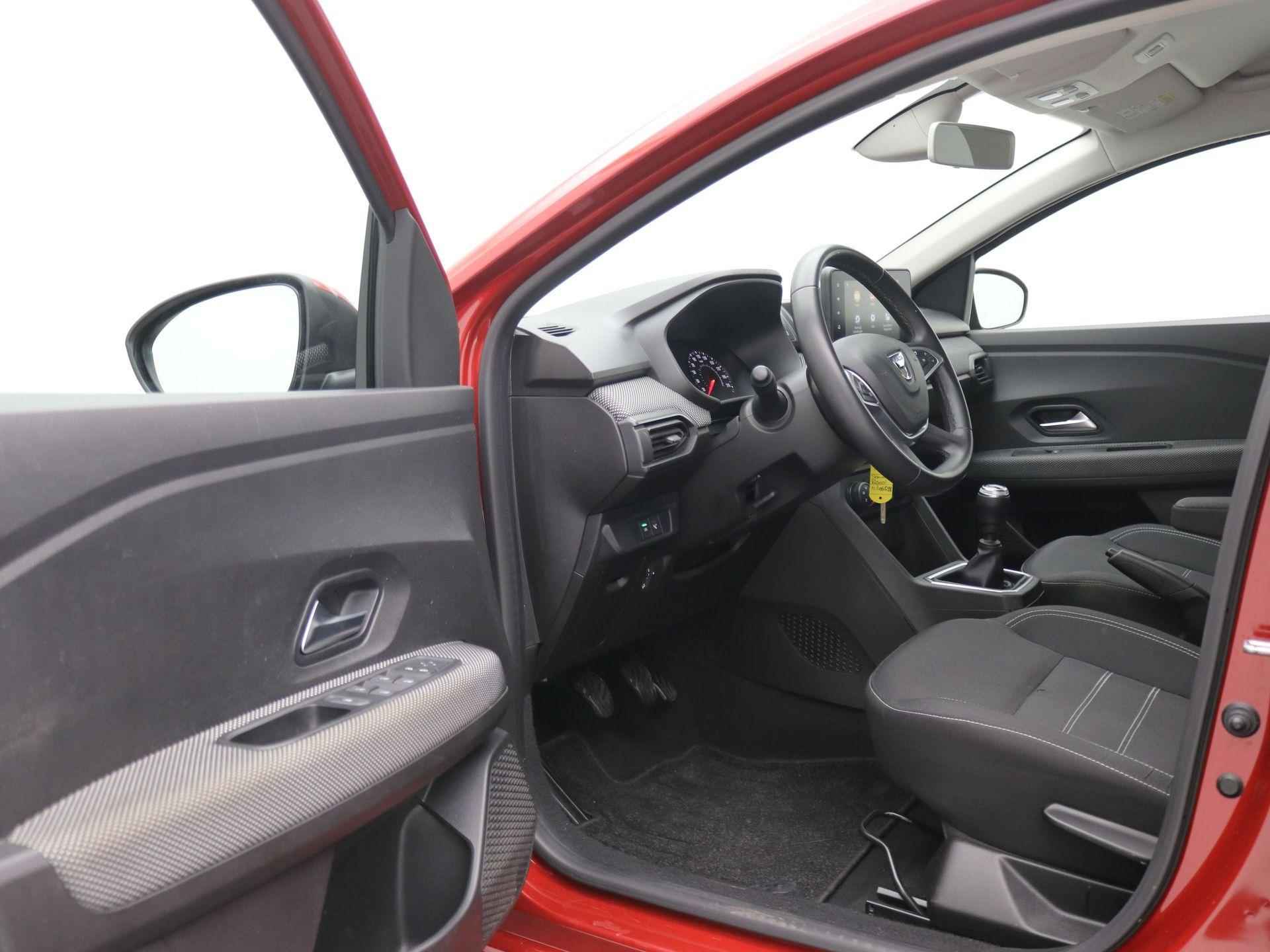 Dacia Sandero 1.0 TCe 100 Bi-Fuel Comfort LPG / Trekhaak / Navigatie / LPG-G3 / Cruise Control / Airco / Parkeersensoren achter / Trekgewicht 1100KG / 1ste Eigenaar / Historie aanwezig / - 32/52