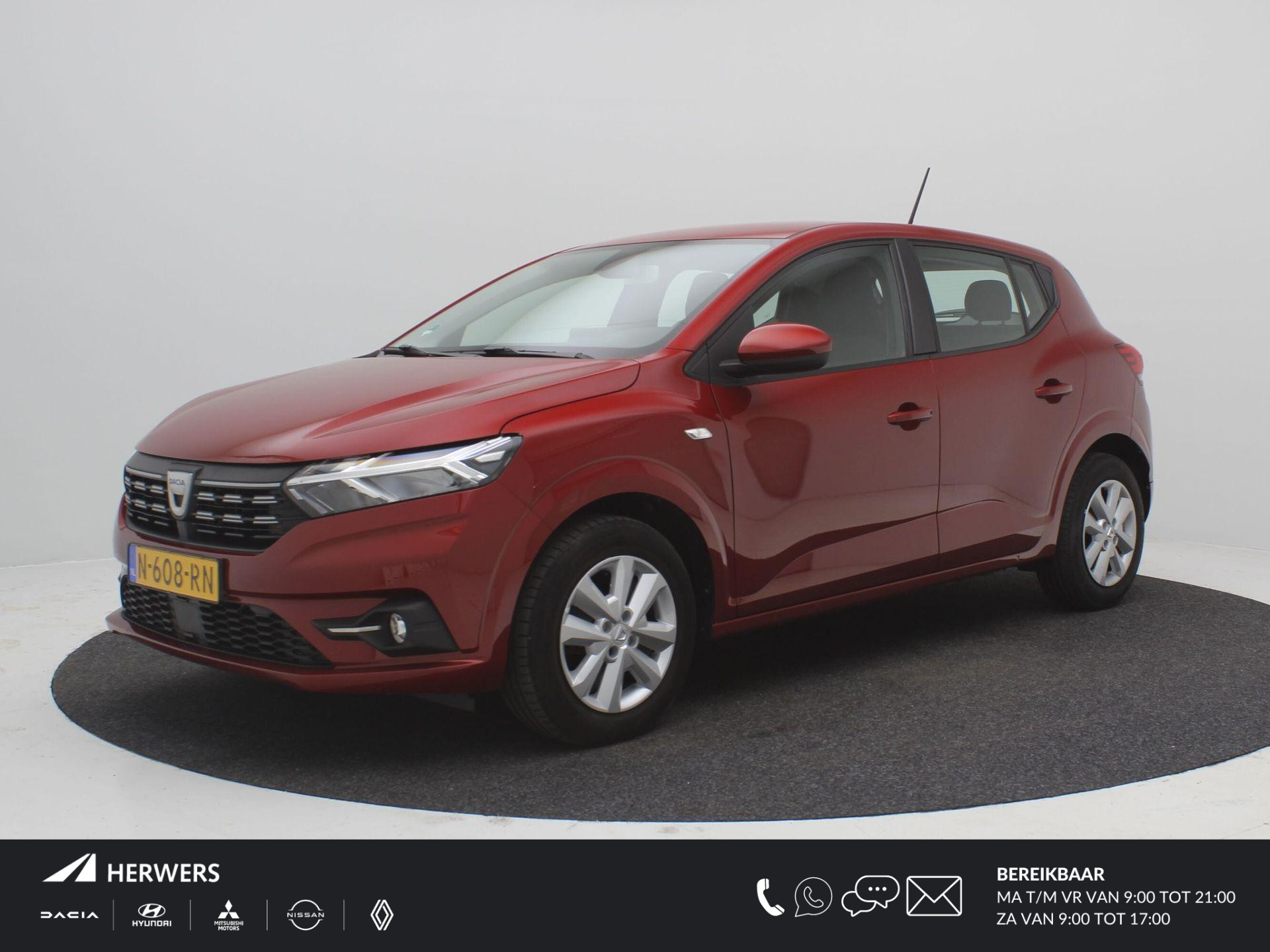 Dacia Sandero 1.0 TCe 100 Bi-Fuel Comfort LPG / Trekhaak / Navigatie / LPG-G3 / Cruise Control / Airco / Parkeersensoren achter / Trekgewicht 1100KG / 1ste Eigenaar / Historie aanwezig /