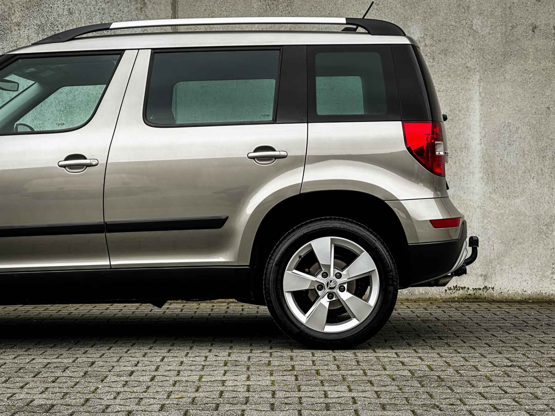 Skoda Yeti Outdoor 1.2 TSI JOY | Clima | Cruise | Navi | Trekhaak | PDC | Org. NL! | 1 eigenaar | - 11/43