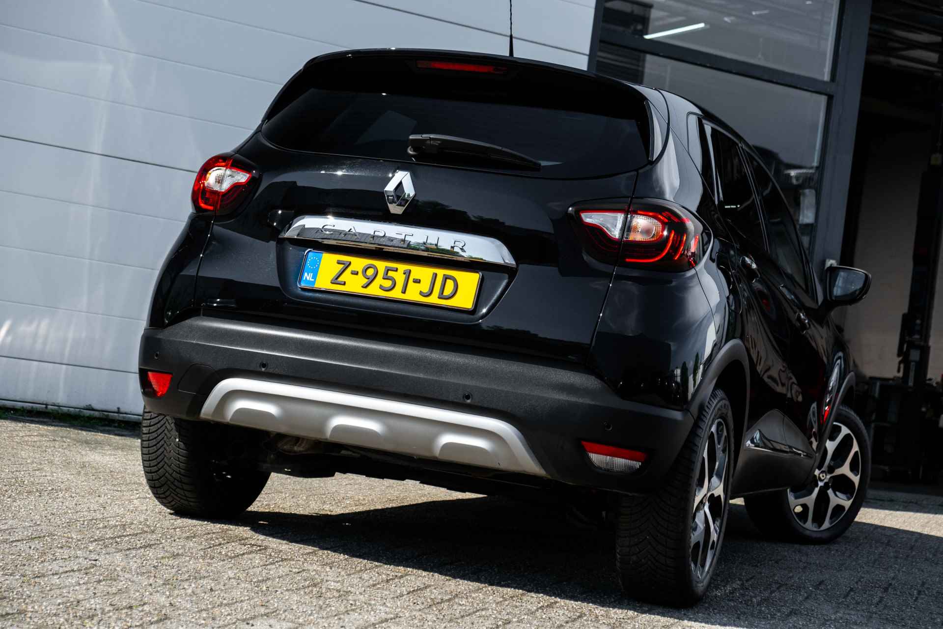 Renault Captur 1.2 120 PK TCe Intens | Automaat | Stoelverwarming | Camera achter | Navigatie | incl. Bovag rijklaarpakket met 12 maanden garantie | - 19/45