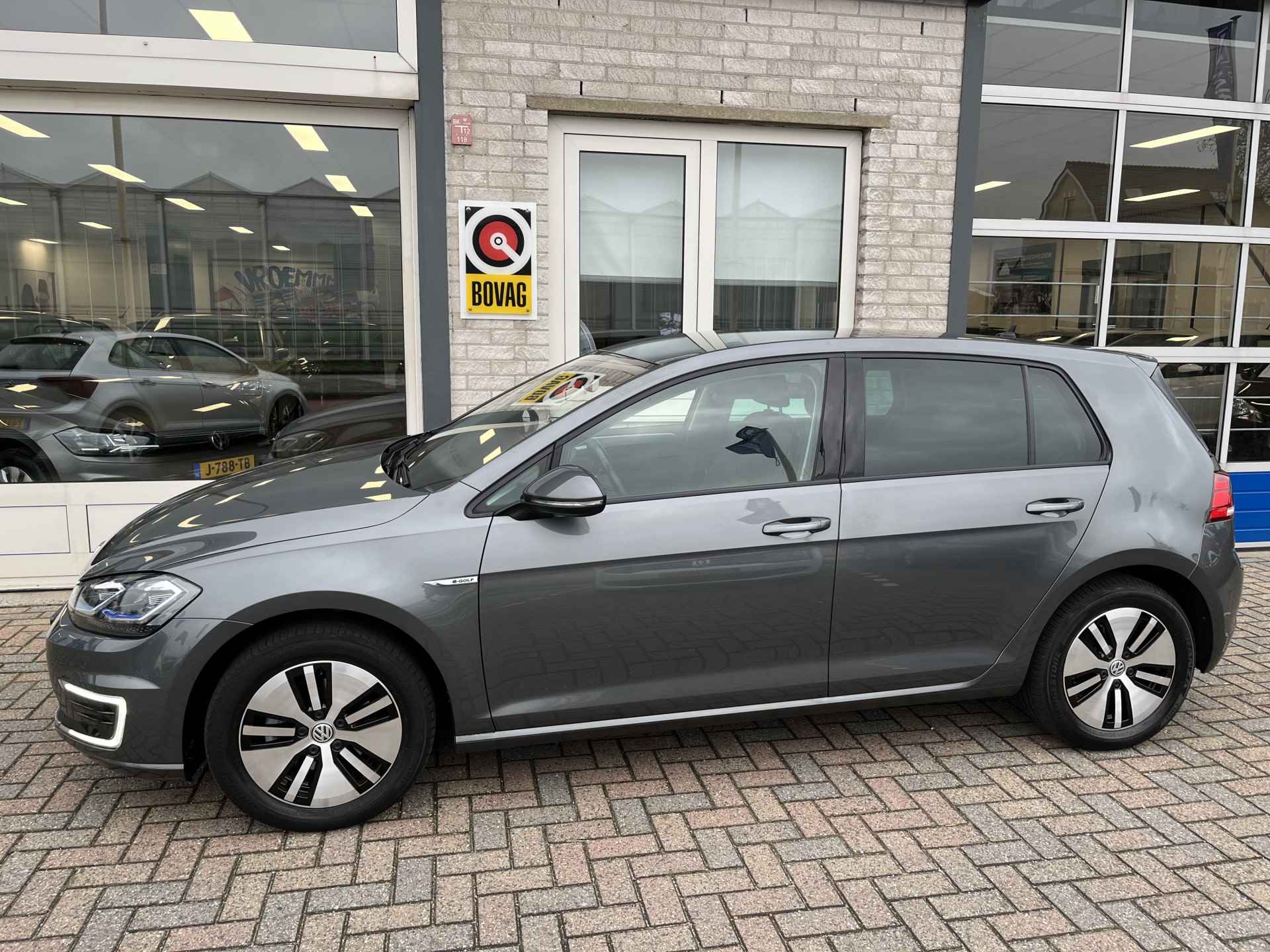 Volkswagen e-Golf E-DITION / WARMTEPOMP/ PARK. SENSOREN/ LED/ APP CONNECT/ ADAPT. CRUISE/ NAVI/ CLIMA/ 16" LMV - 3/39