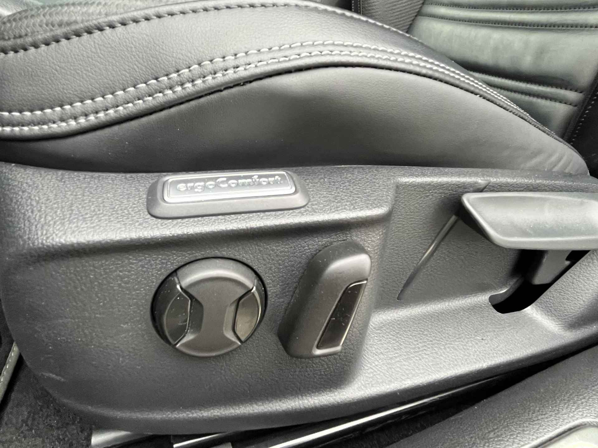 Volkswagen Passat Variant 1.5 TSI Highline Business R | Virtual cockpit | Vol leder | Groot scherm - 35/58