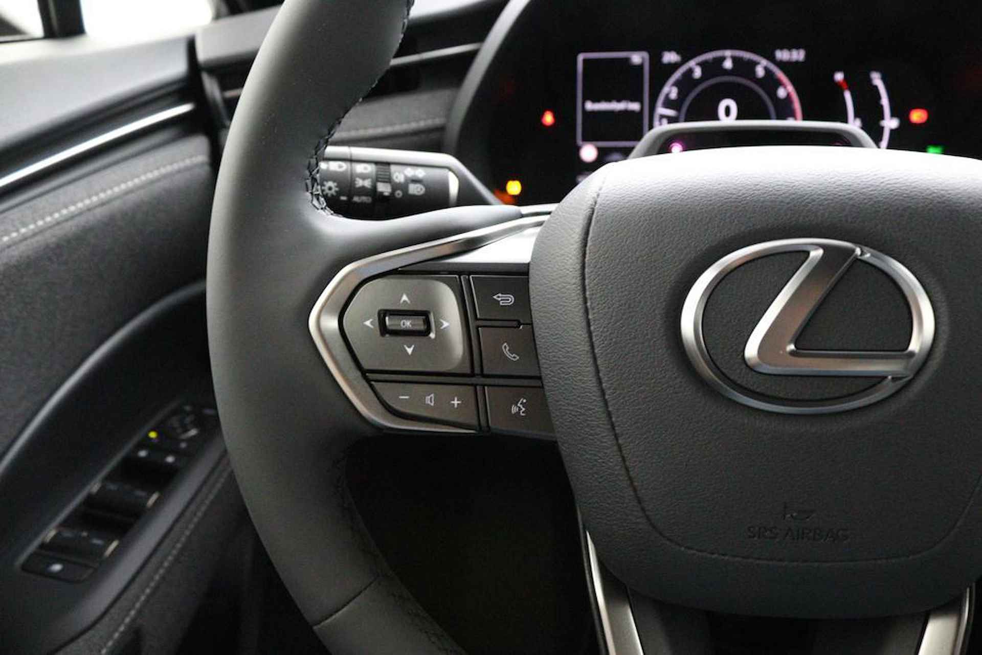 Lexus LBX 2WD | Comfort & Safety Pack | Stoelverwarming | Blind Spot Monitor | - 19/45