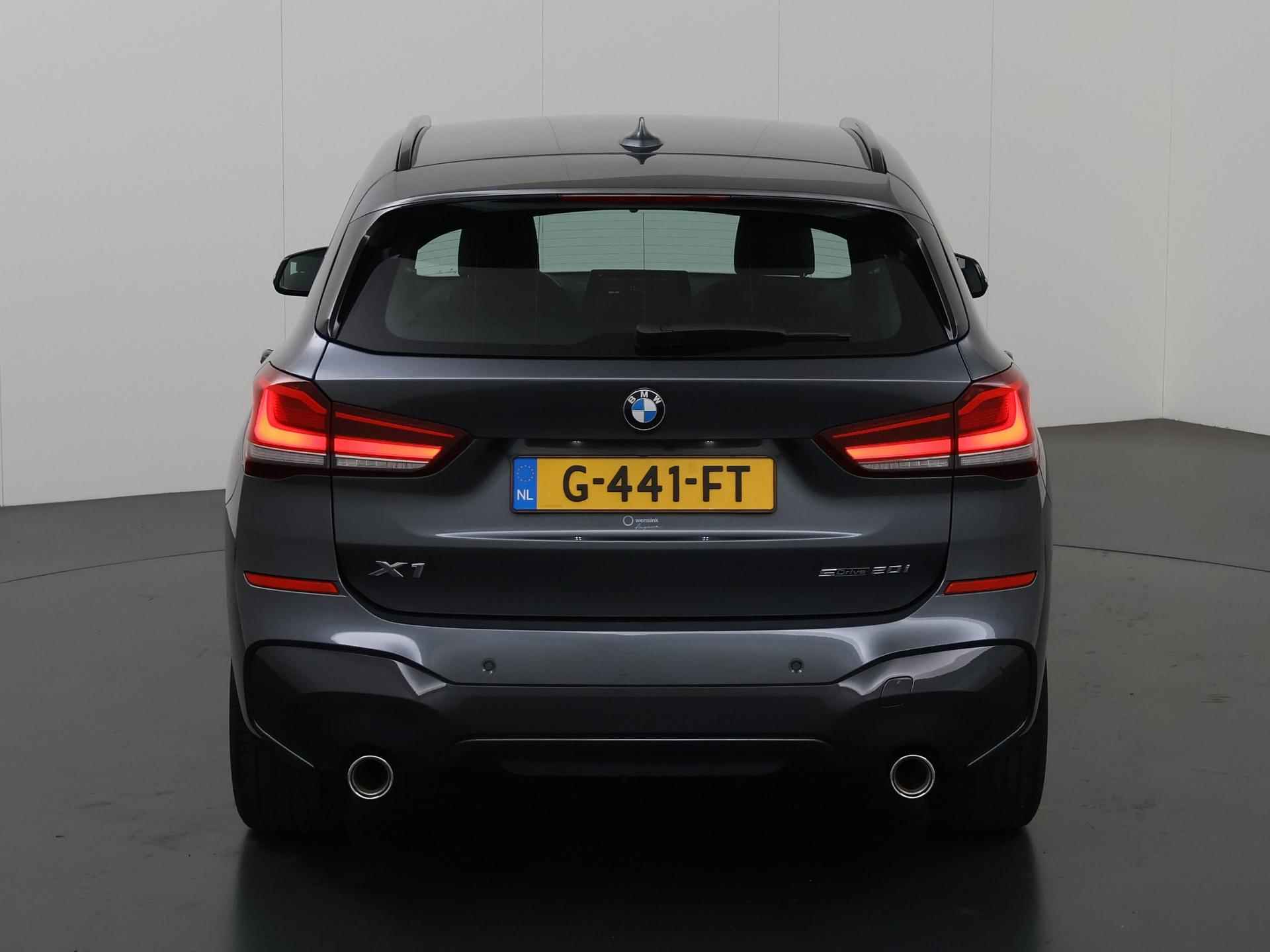 BMW X1 sDrive20i High Executive Edition M Sport | Trekhaak | Navigatie | Head Up | Parkeercamera | Keyless Go | Stoelverwarming | DAB | - 5/51