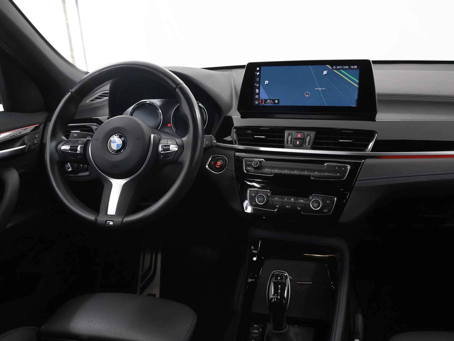 BMW X1 sDrive20i High Executive Edition M Sport | Trekhaak | Navigatie | Head Up | Parkeercamera | Keyless Go | Stoelverwarming | DAB | - 10/51