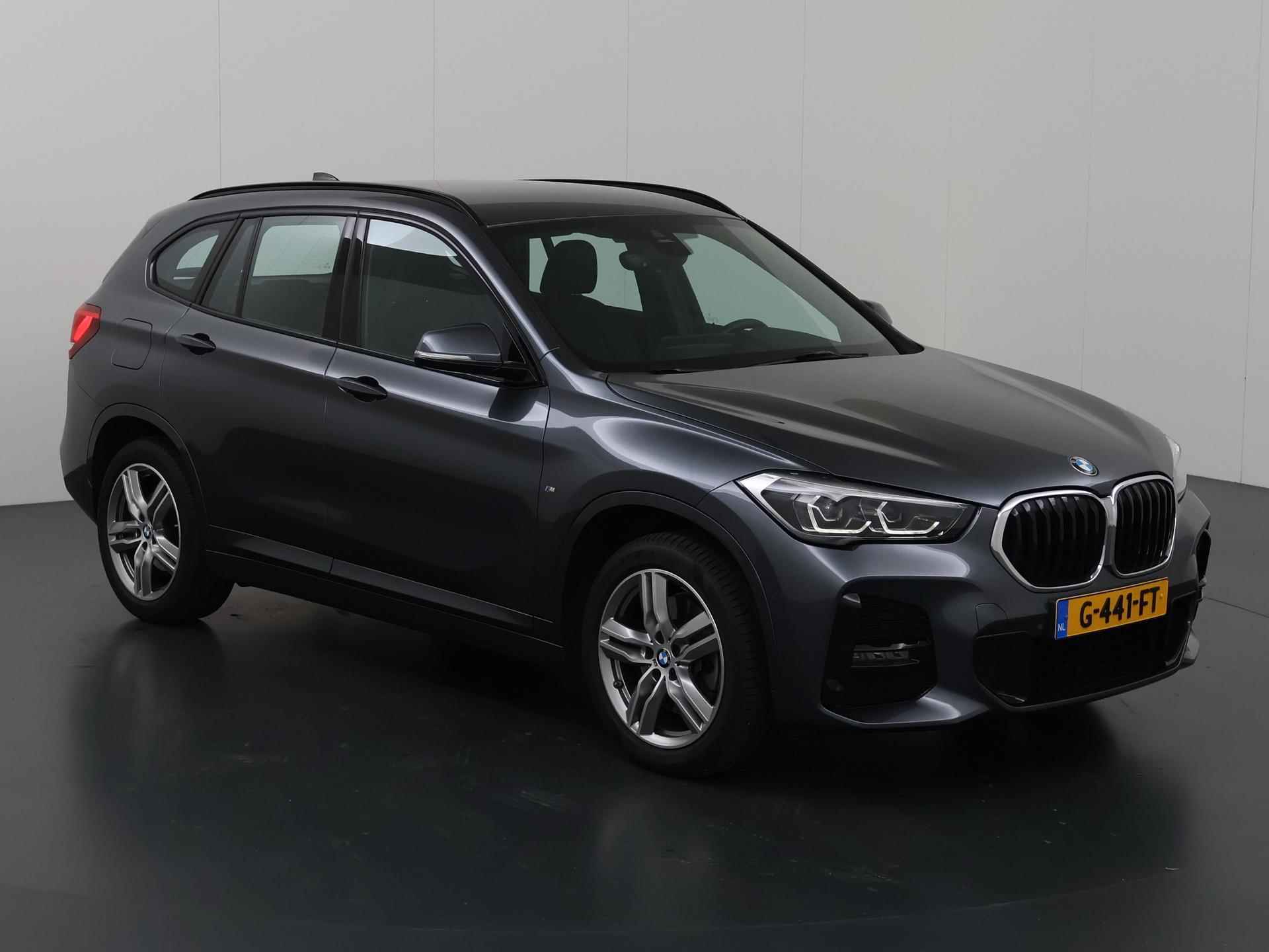 BMW X1 sDrive20i High Executive Edition M Sport | Trekhaak | Navigatie | Head Up | Parkeercamera | Keyless Go | Stoelverwarming | DAB | - 24/51