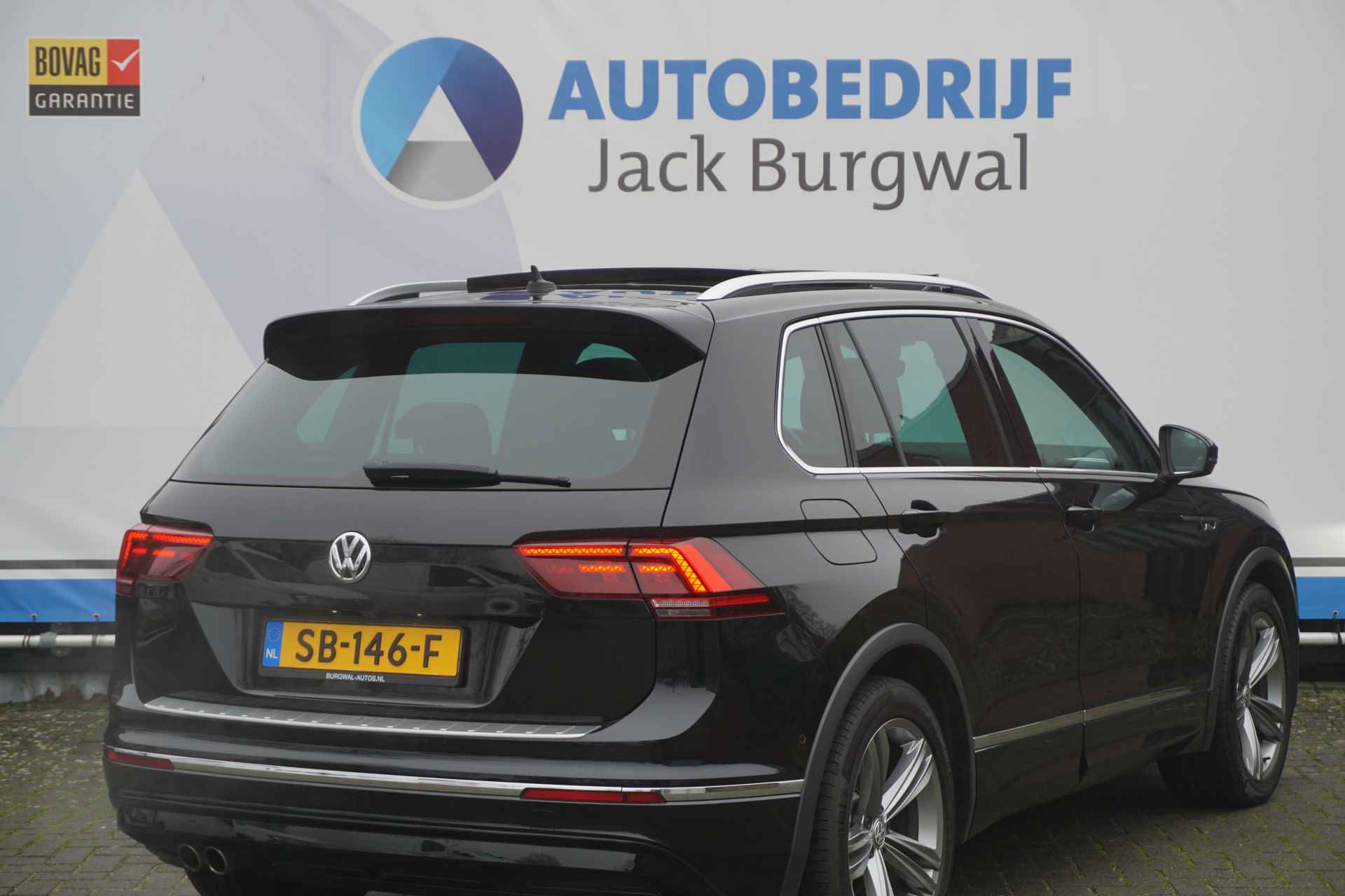 Volkswagen Tiguan 2.0 TDI 150PK DSG R-Line Trekhaak | Camera | Pano * All in prijs * - 4/43