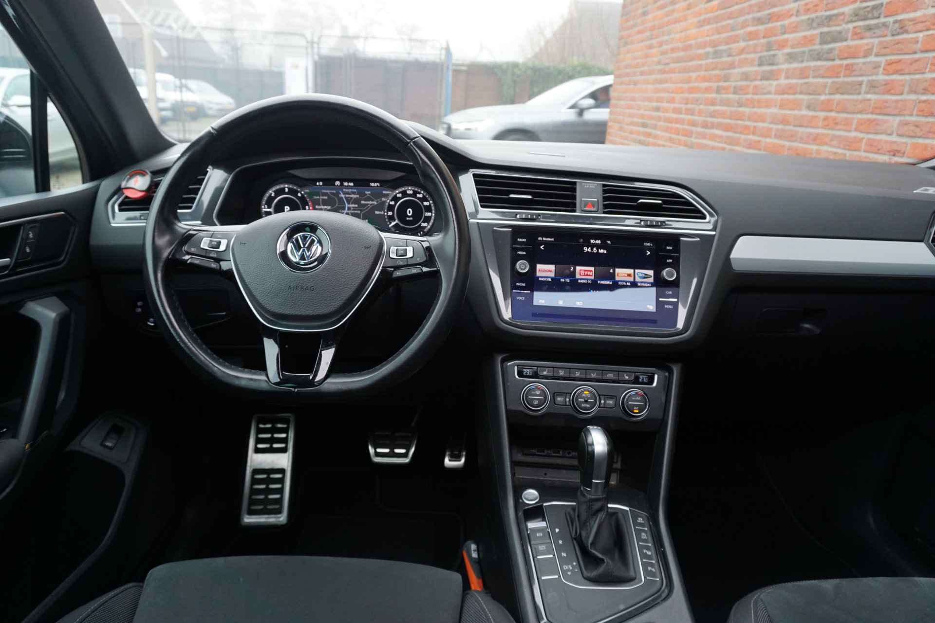 Volkswagen Tiguan 2.0 TDI 150PK DSG R-Line Trekhaak | Camera | Pano * All in prijs * - 9/43