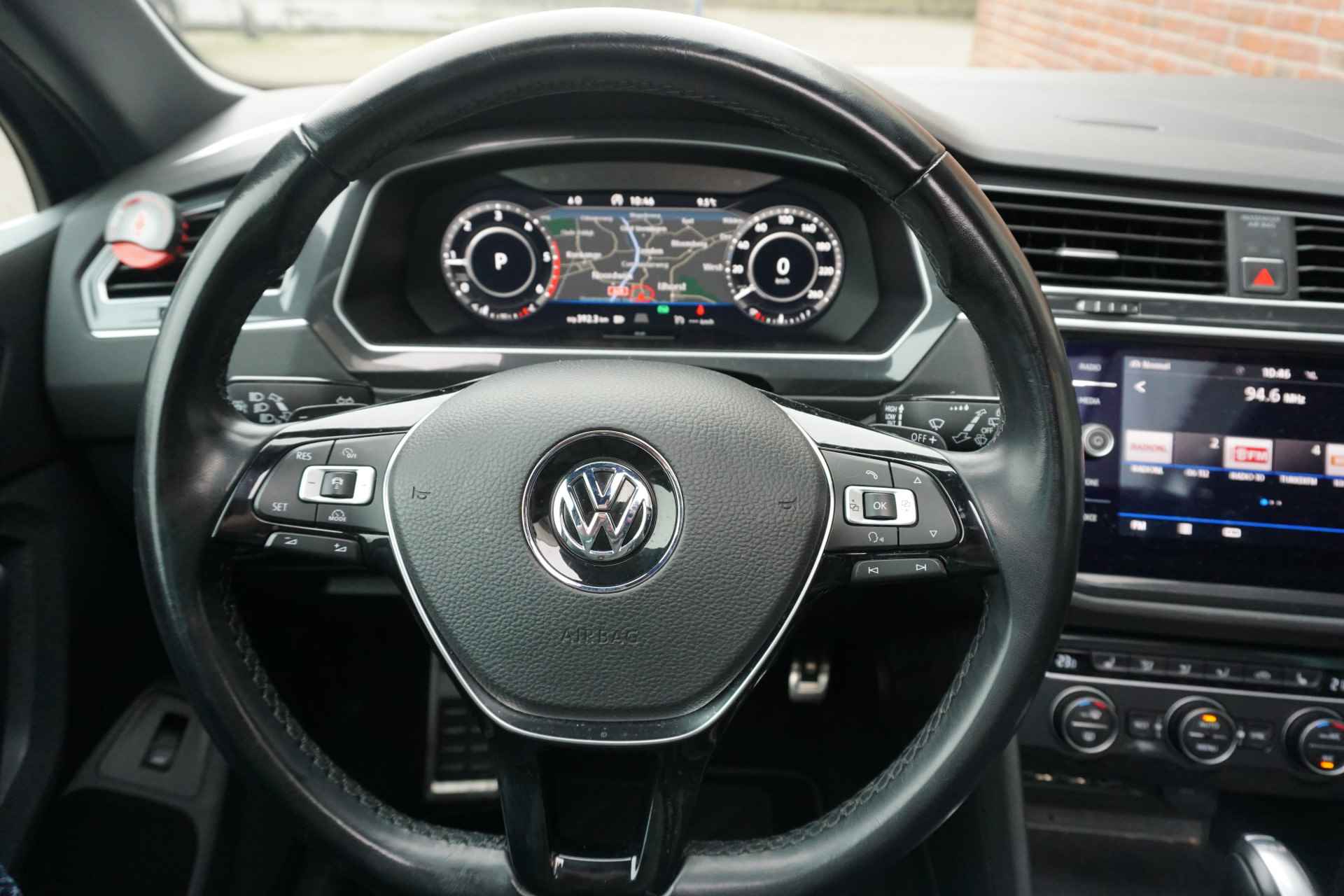 Volkswagen Tiguan 2.0 TDI 150PK DSG R-Line Trekhaak | Camera | Pano * All in prijs * - 14/43