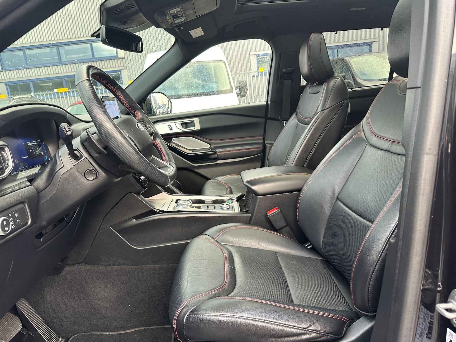 Ford Explorer 3.0 V6 EcoBoost PHEV ST-Line | Dealer onderhouden | Automaat | | Winter pack | Navigatie | Apple carplay & Android auto | B&O Audio | Adaptieve cruise control | Panorama dak | Privacy glass |20" Lichtmetalen velgen | Parkeersensoren V+A | - 19/45