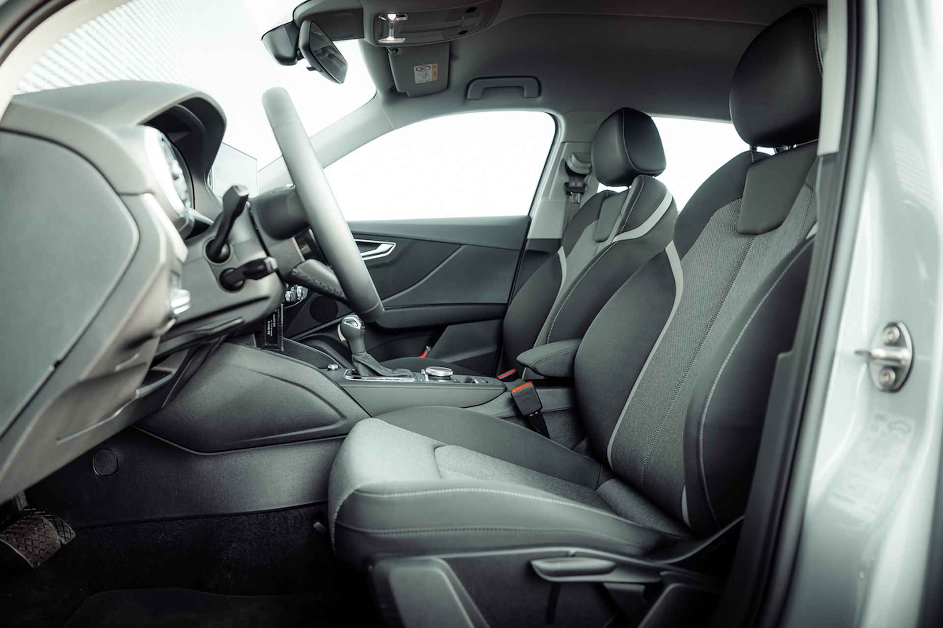Audi Q2 35 TFSI 150pk s-tronic Advanced edition | Parking pakket | Camera | Adaptive cruise control | Stoelverwarming | Audi Sound - 16/30