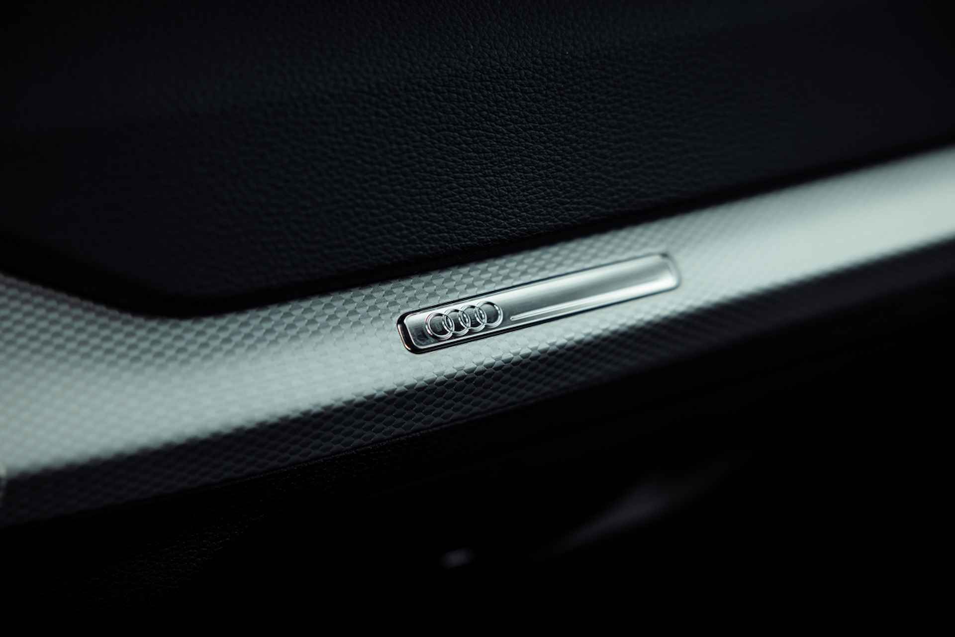 Audi Q2 35 TFSI 150pk s-tronic Advanced edition | Parking pakket | Camera | Adaptive cruise control | Stoelverwarming | Audi Sound - 25/30