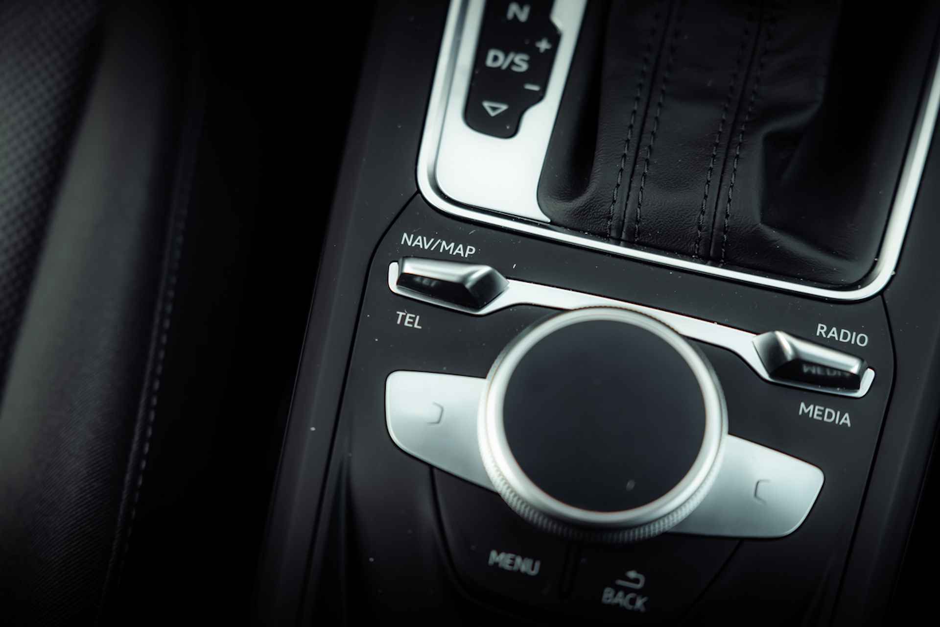 Audi Q2 35 TFSI 150pk s-tronic Advanced edition | Parking pakket | Camera | Adaptive cruise control | Stoelverwarming | Audi Sound - 27/30