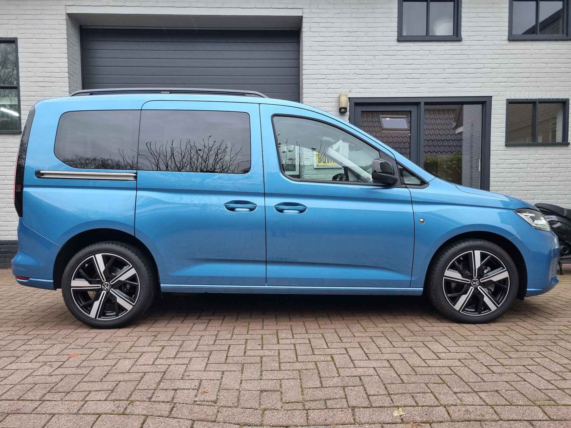 Volkswagen Caddy 1.5 TSI NAVI / PANORAMADAK / 10.000 KM. - 2/29