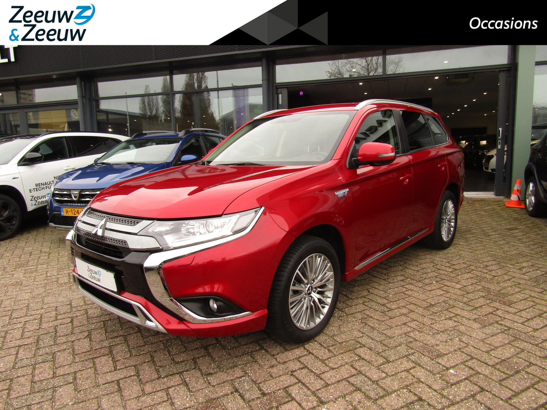 Mitsubishi Outlander 2.4 PHEV Intense+ | LMV | 1500 kg Trekgewicht | Camera | Clima |